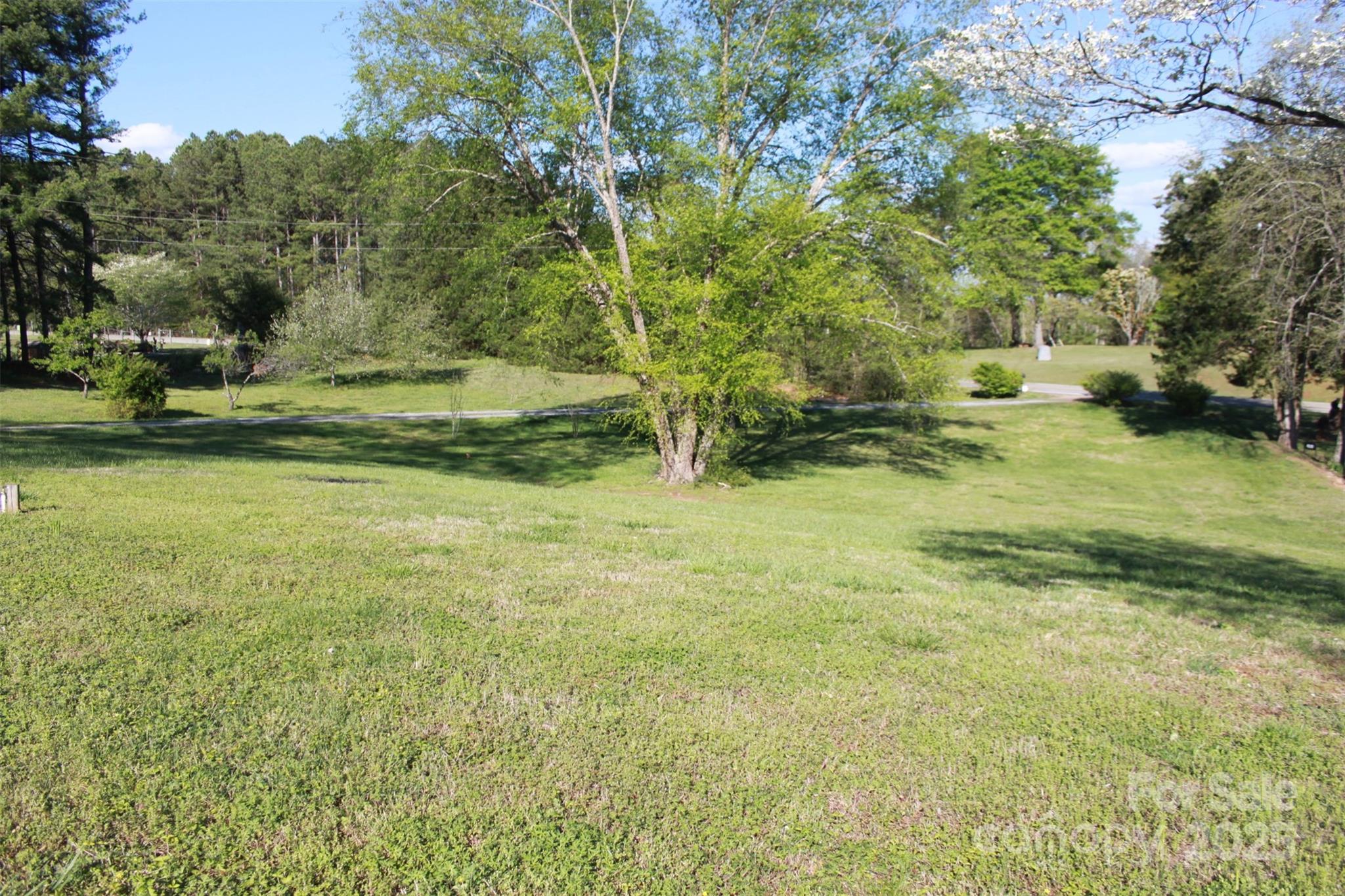 415 Right Prong Road