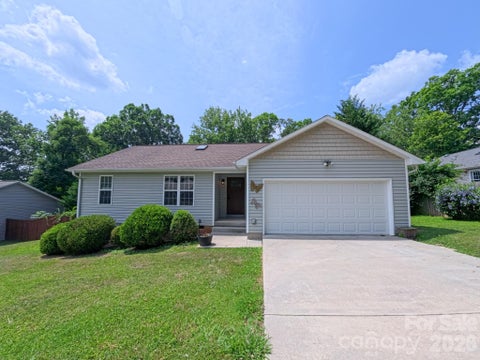 Photo of 101 Tail Feather Lane, Candler, NC 28715 (MLS # 4398430)