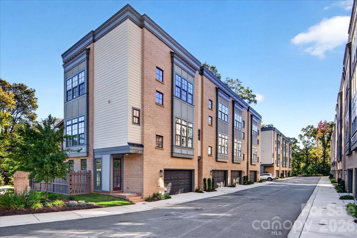 809 Madison Glen Lane
