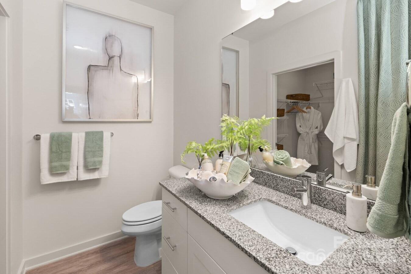 Charlotte, North Carolina 28227, United States, 2 Bedrooms Bedrooms, ,2 BathroomsBathrooms,Residential,Active,211654