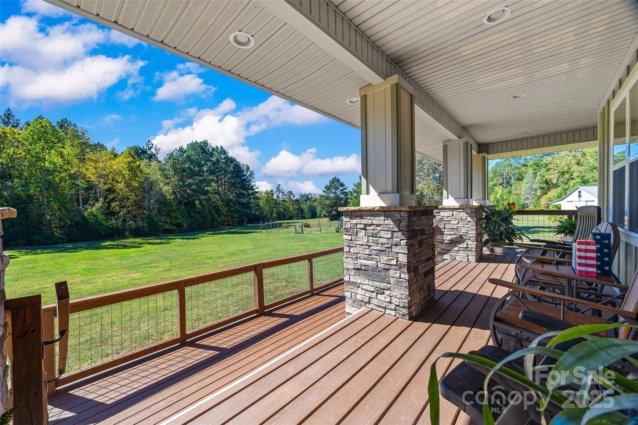 1725 Woods Road