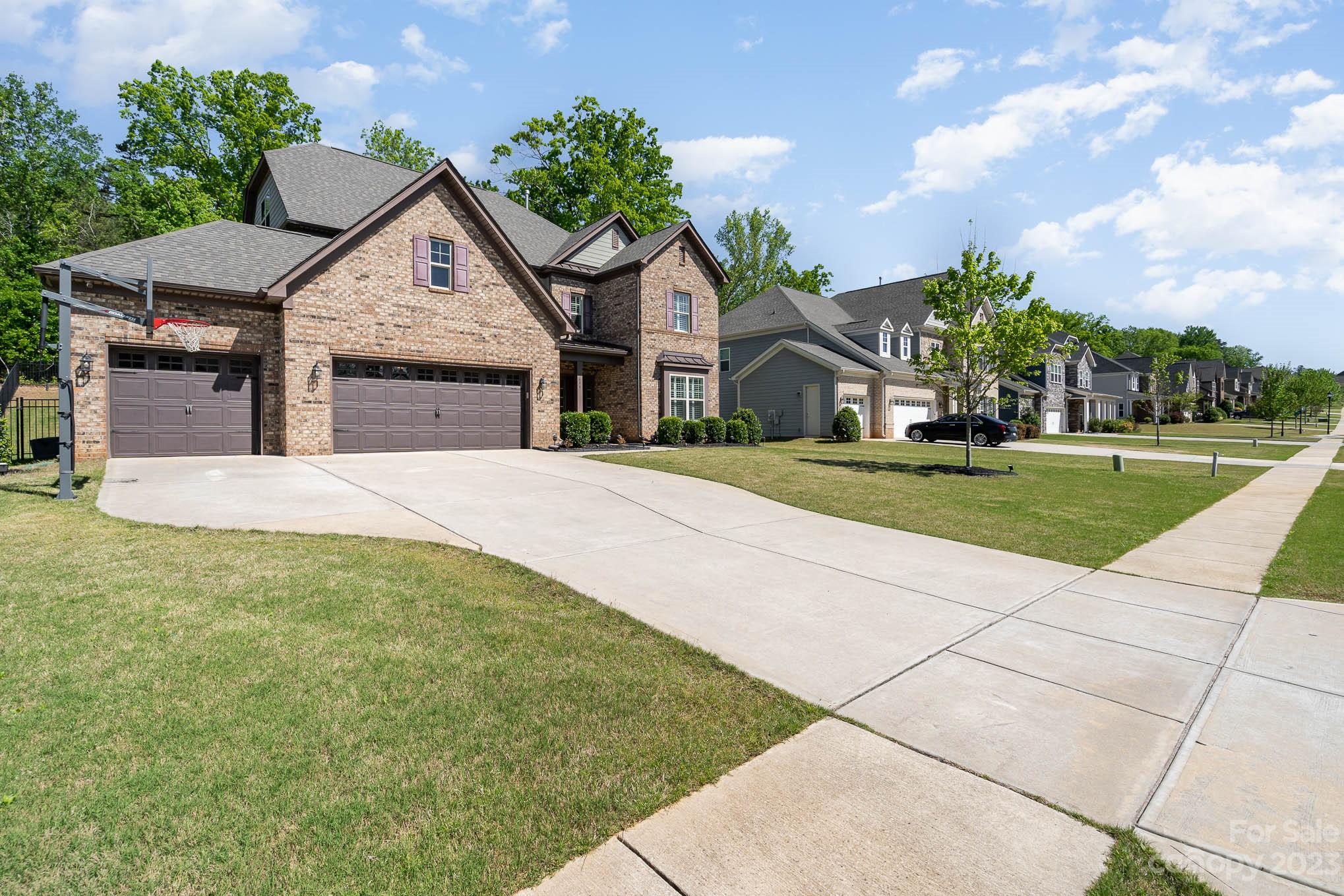 The Retreat at Rayfield - Residential