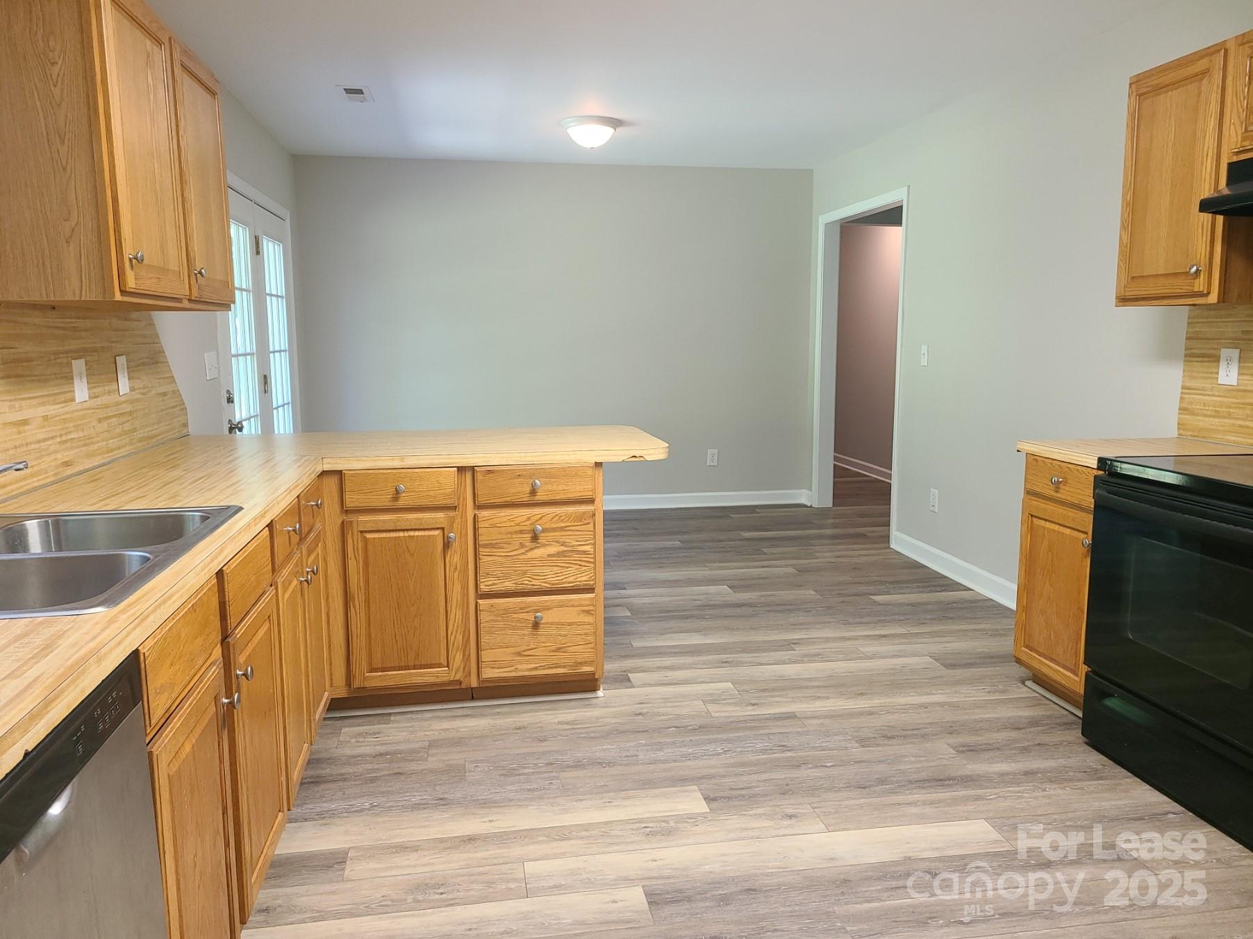 Unknown - Residential Lease