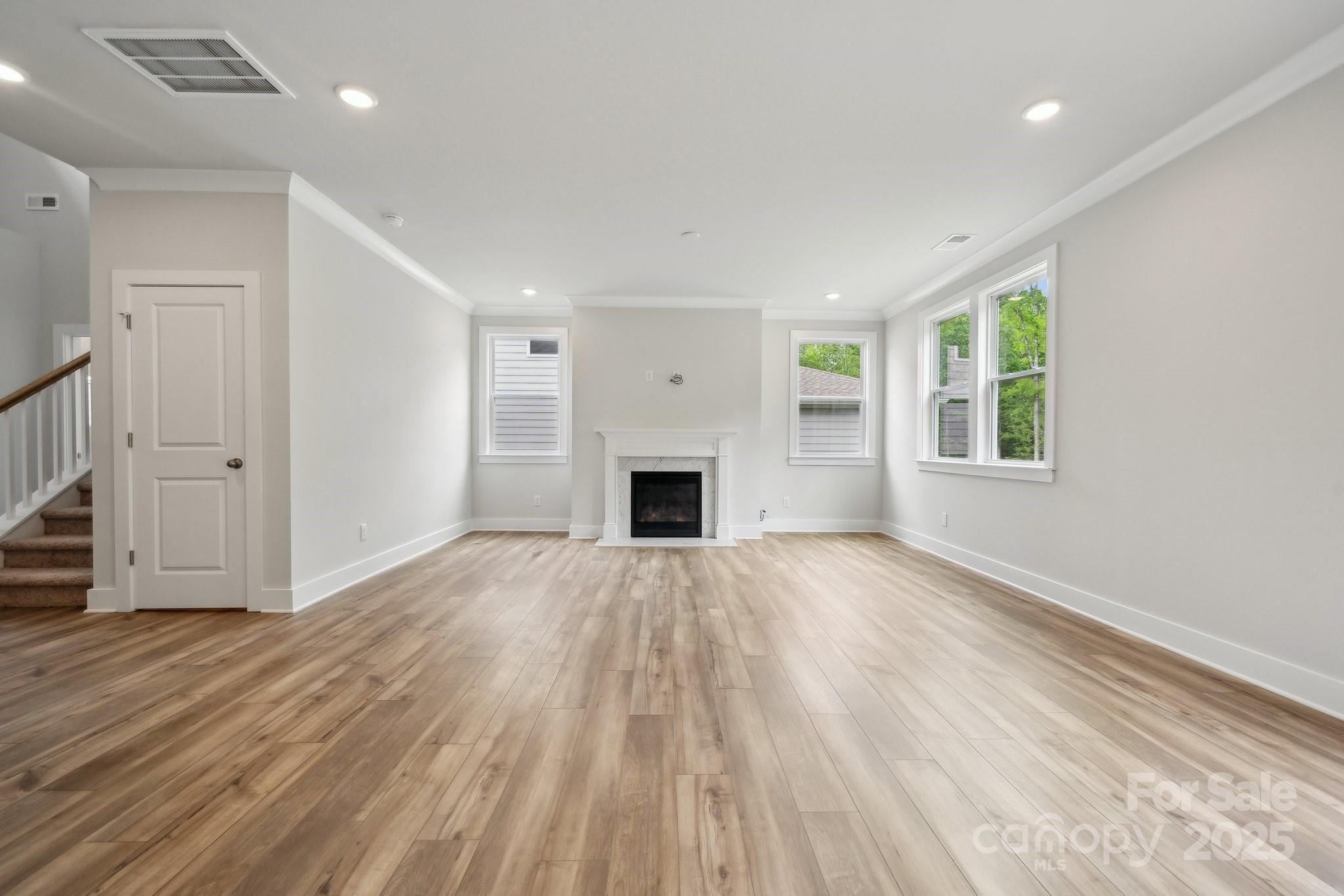 9956 Manor Vista Trail