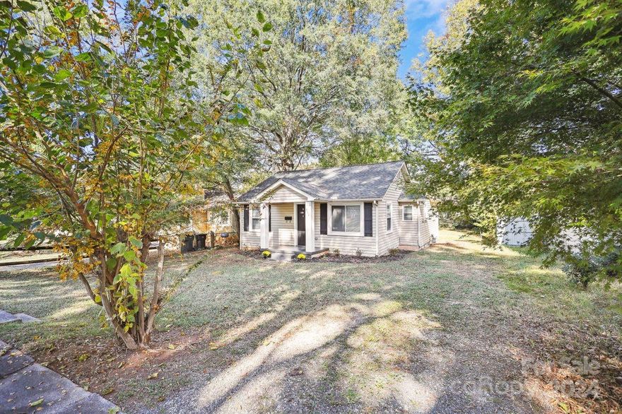 Wonderfully renovated home in highly desirable area.  This beautiful home is a rare gem in this fabulous neighborhood with 3 bedrooms, mud room/laundry room and gorgeous eat in chefs kitchen that has been updated with stainless appliances, granite countertops and oversized breakfast bar.  Site finished hardwood floors adorn the main living area and LVP flooring in kitchen and dining area makes a seamlesss transition and is perfect for low maintenance living.  Large private yard with rear deck is perfect for enjoying morning coffee or entertaining friends.  Home has just been newly painted, newly landscaped, and newly "refreshed" and is move in ready and waiting for you.