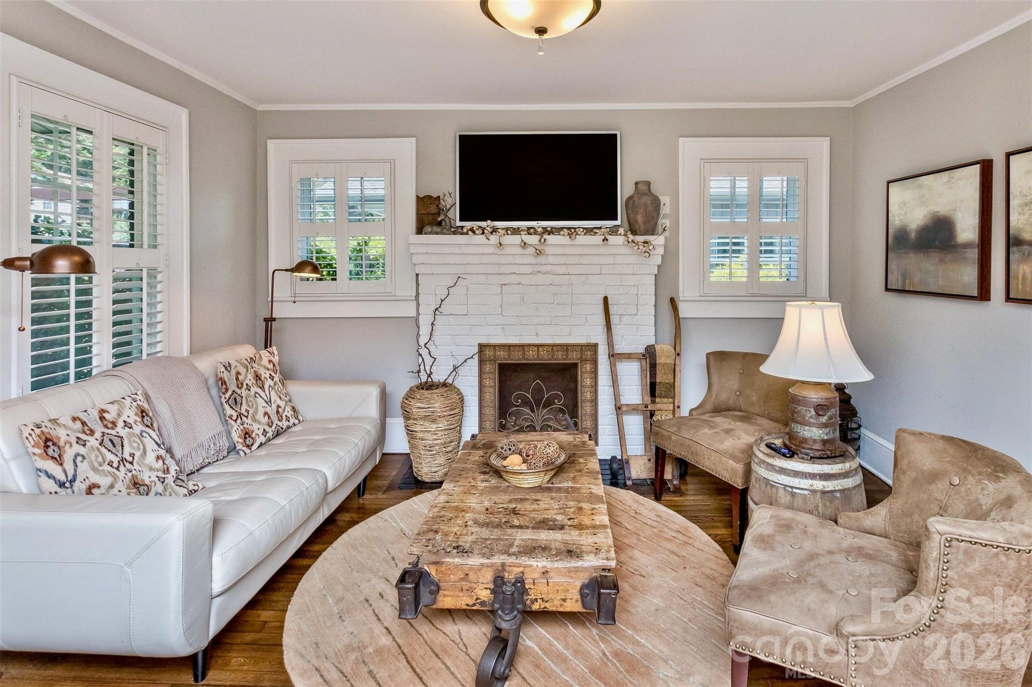 14 Laurel Loop