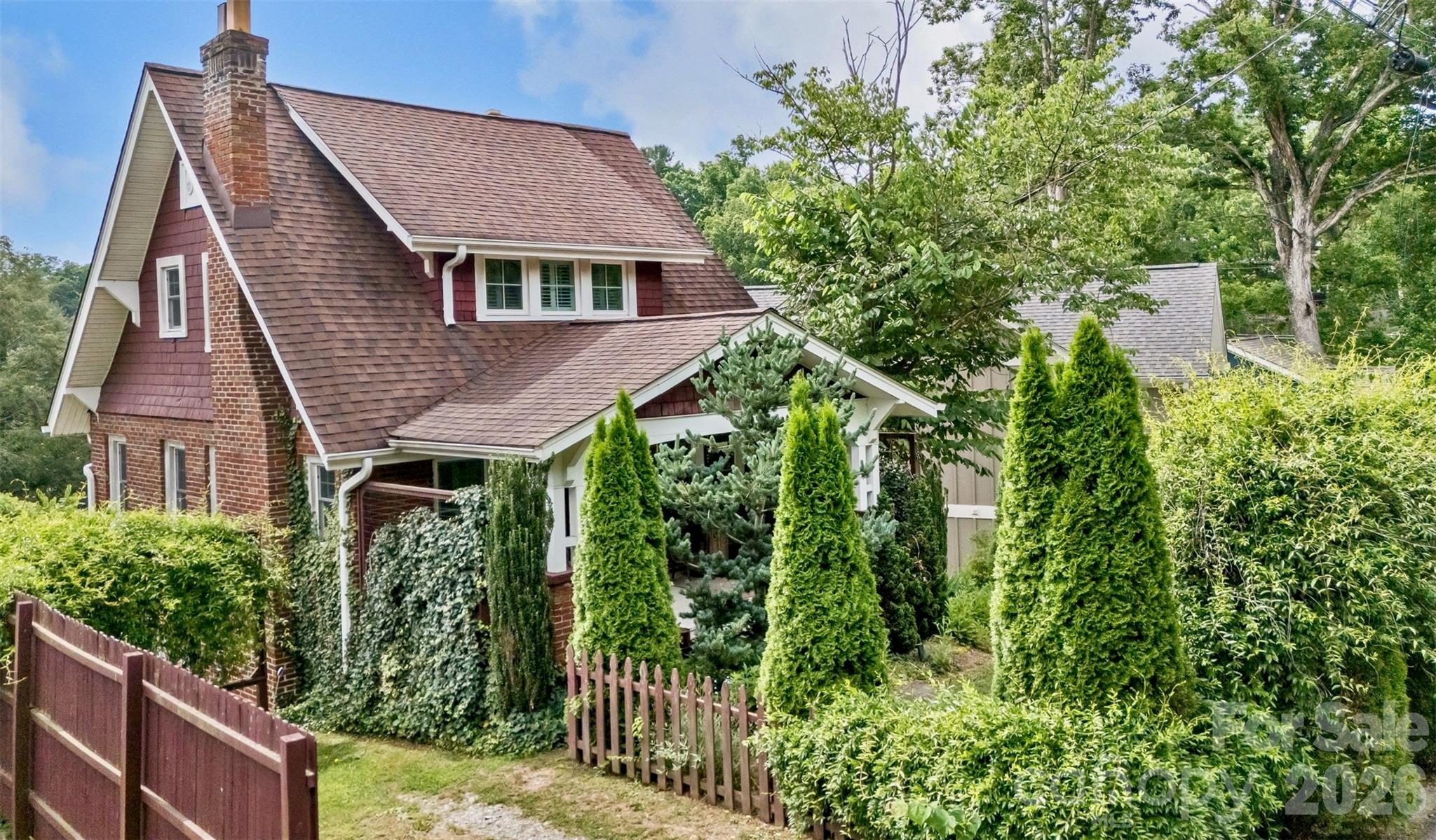 14 Laurel Loop