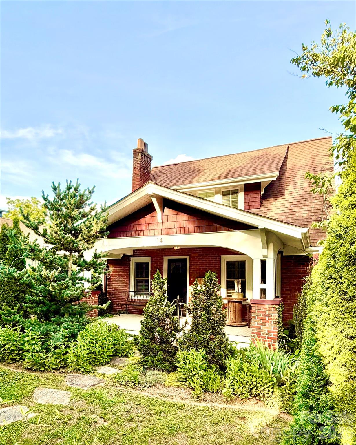 14 Laurel Loop