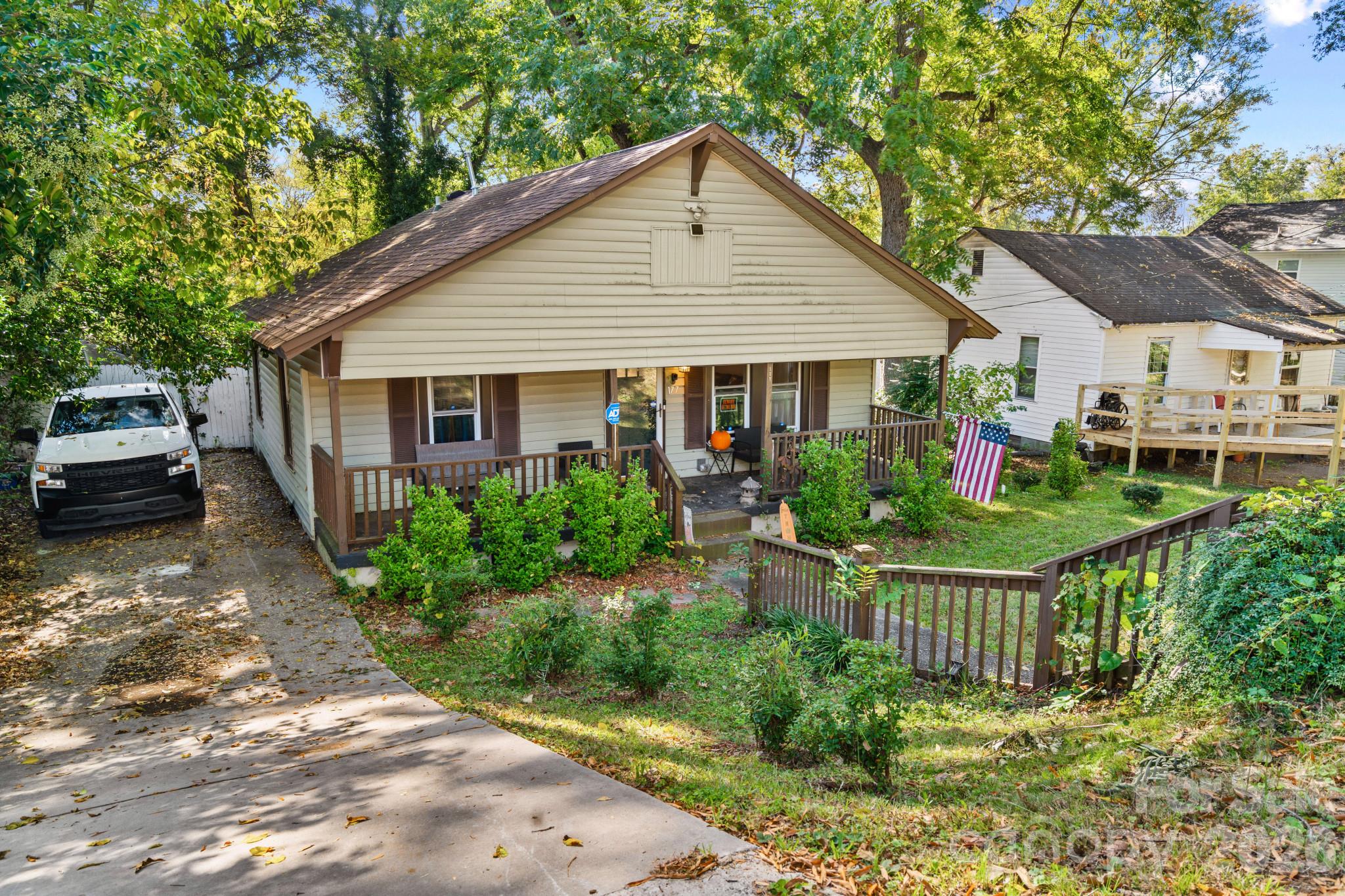 177 Young Avenue SW
