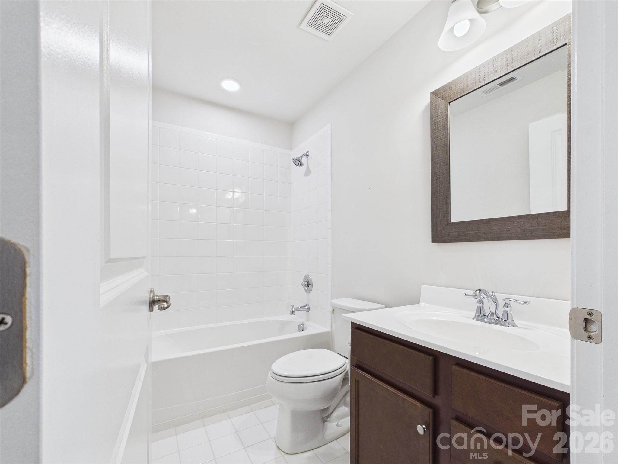 Mariners Pointe at Smithstone - Residential