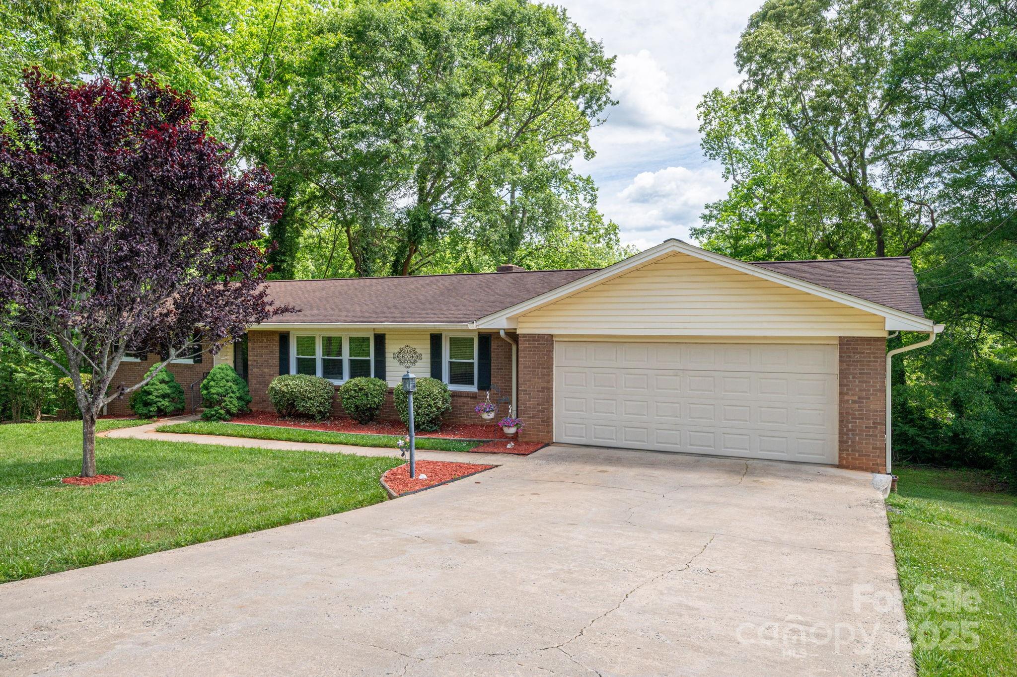 227 Country Club Circle