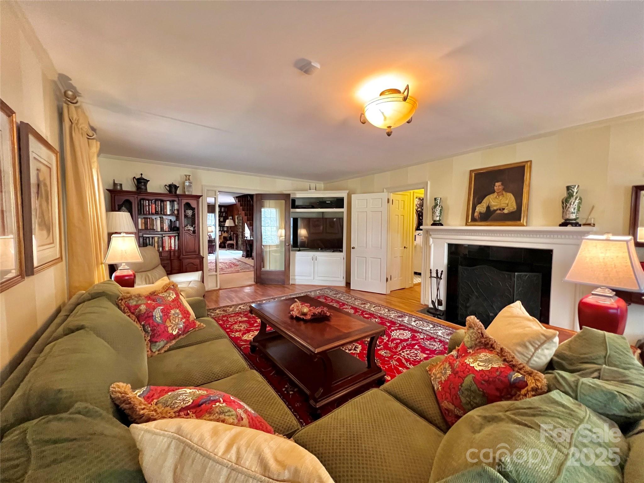 303 Wade E Vannoy Drive