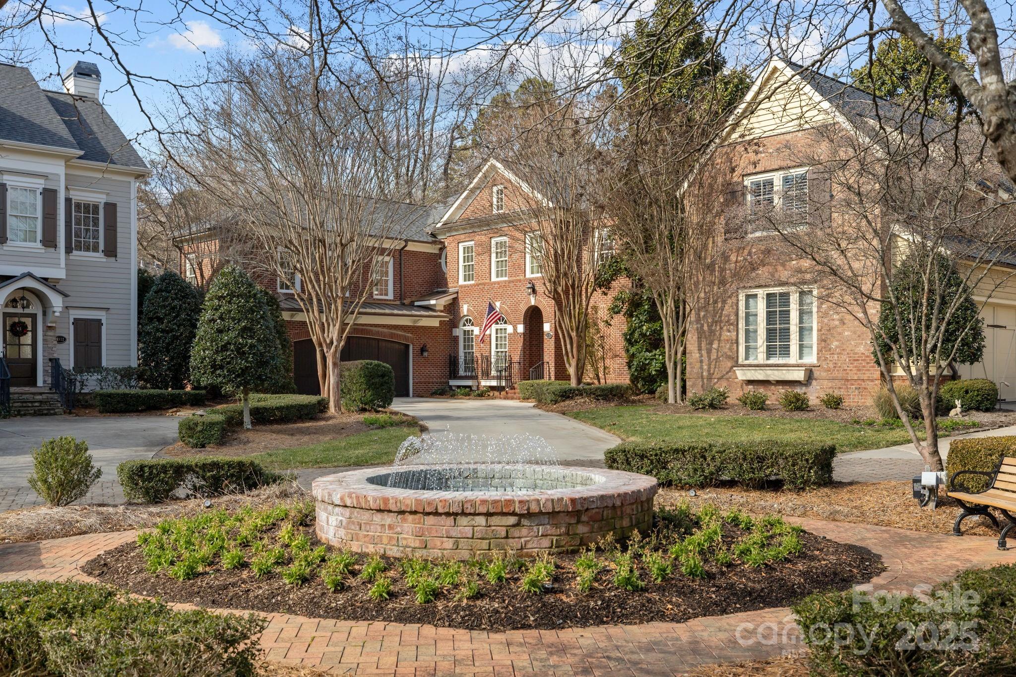 8928 Heydon Hall Circle