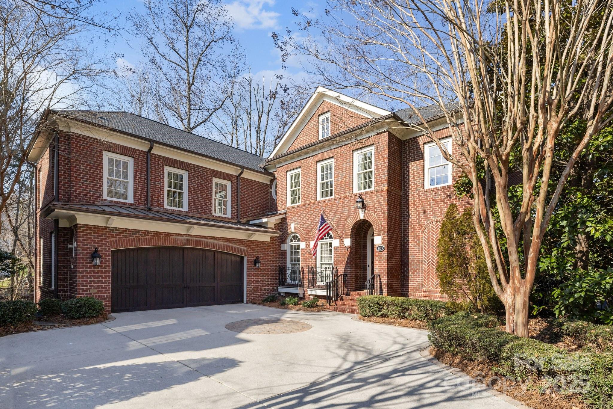 8928 Heydon Hall Circle