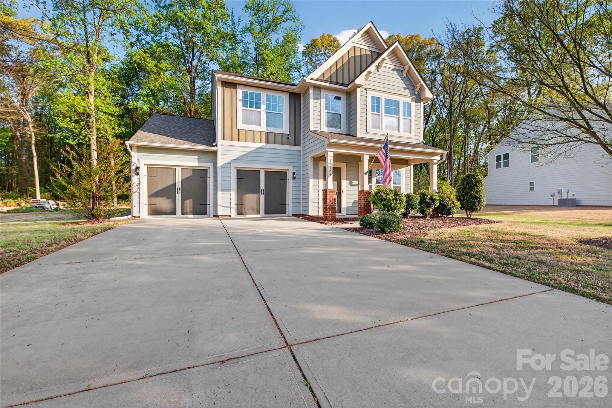 Photo 1 of 35 — 15109 Ockeechobee Court, Charlotte, NC 28227