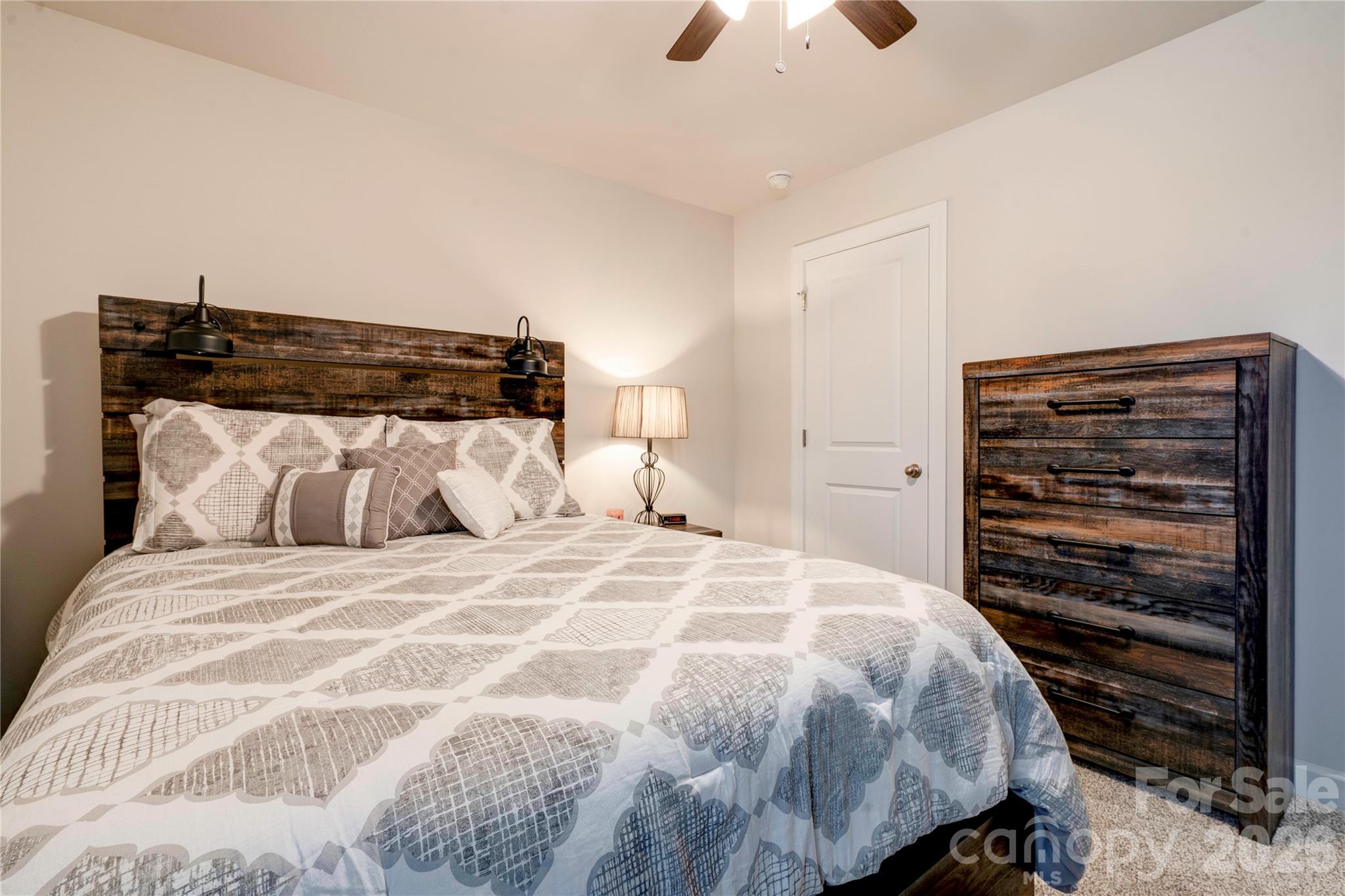 Seattle Crossing - Residential