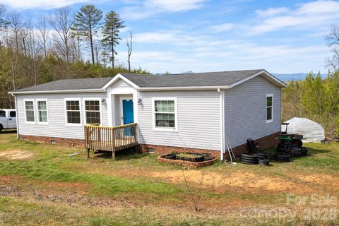 1735 Roy Caldwell Street Morganton NC 28655