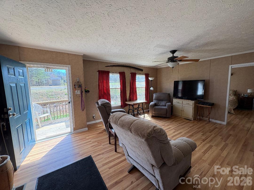 1735 Roy Caldwell Street