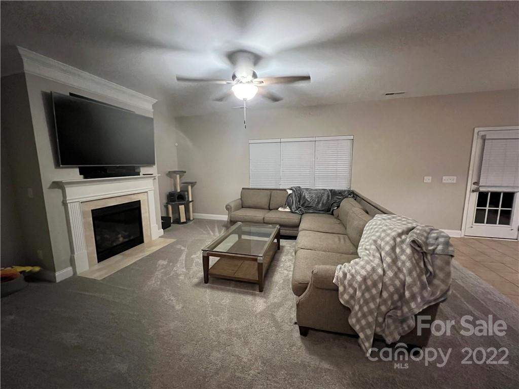 Taylor Glenn - Residential