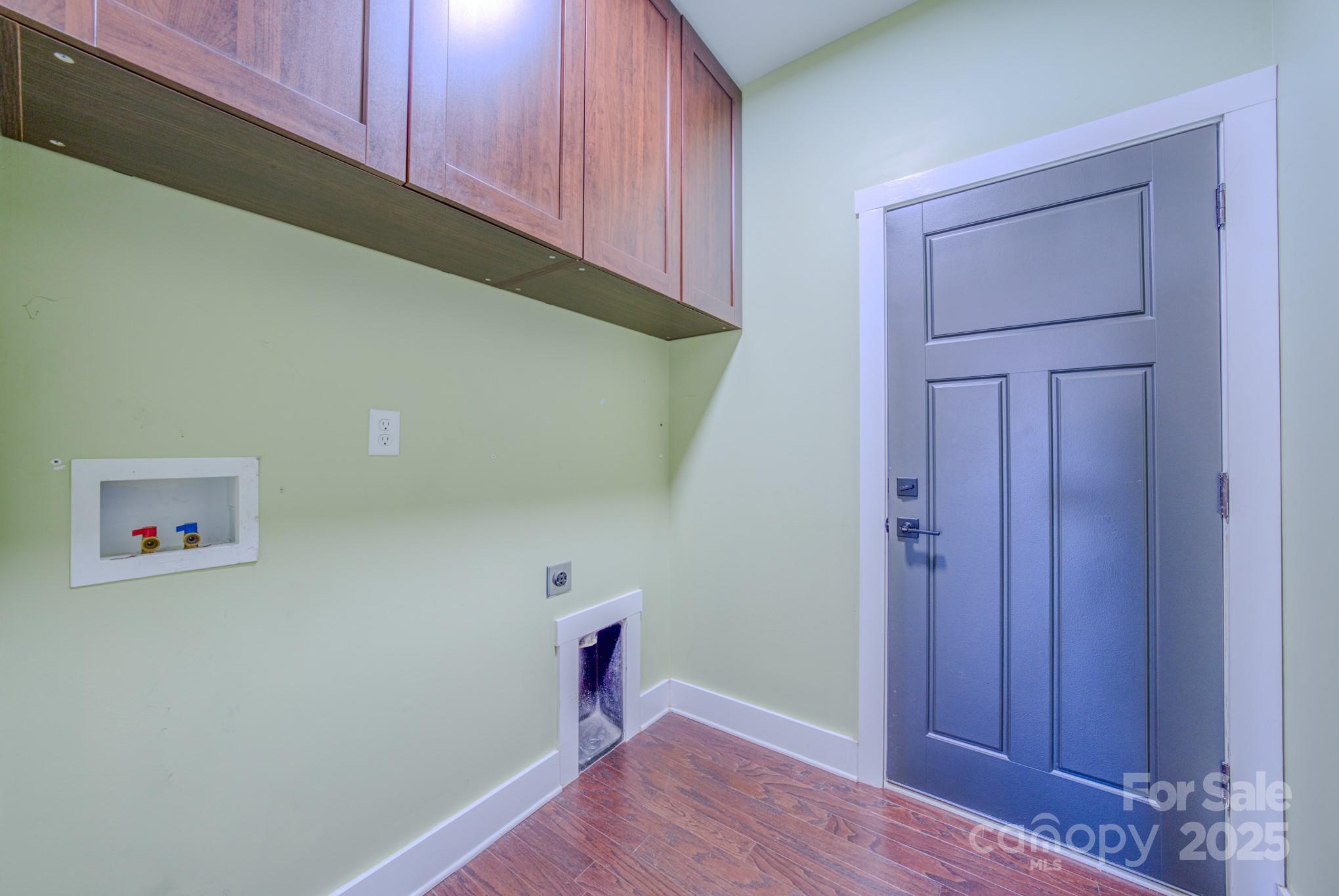 Oakley Cottages - Residential