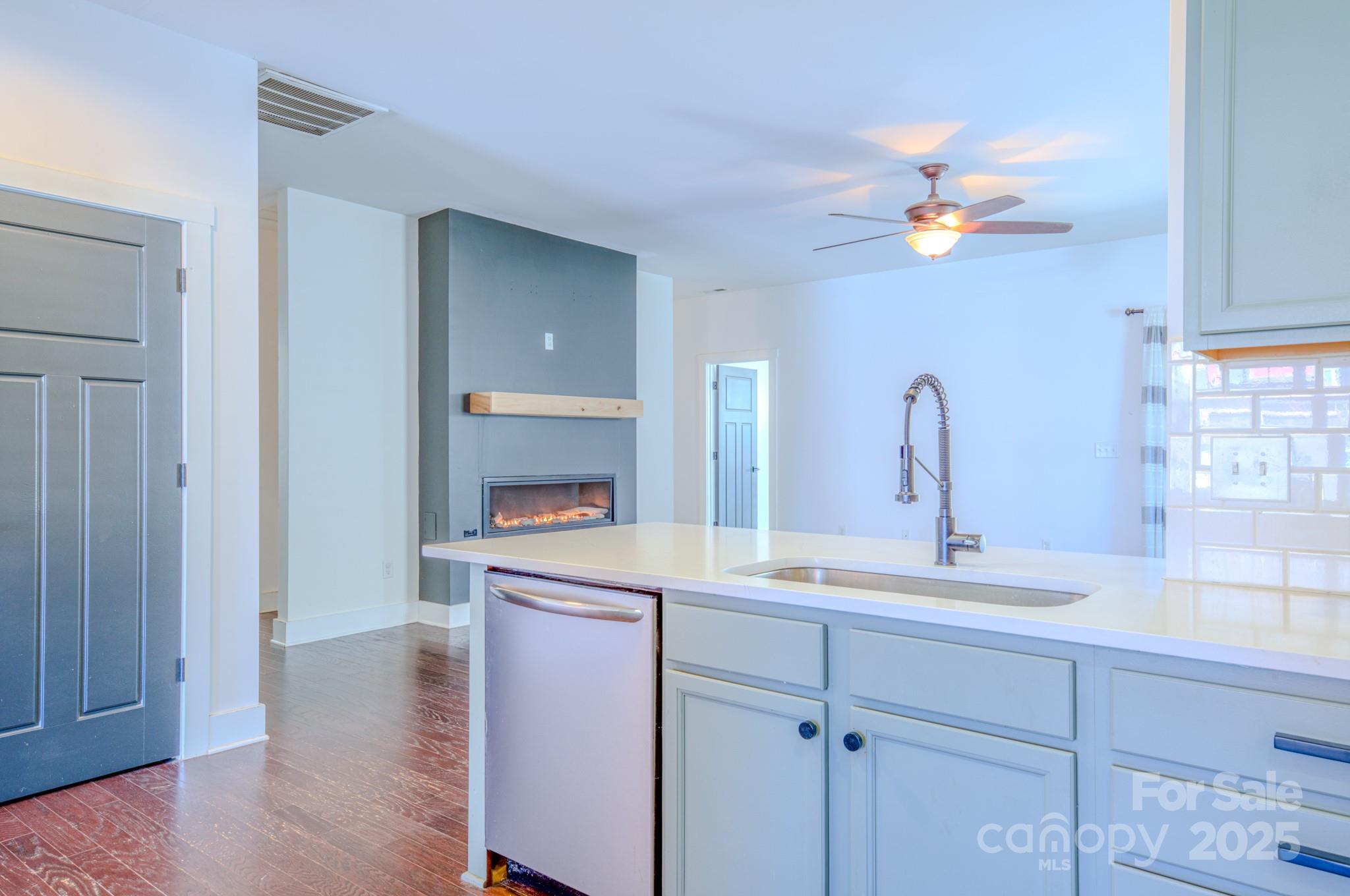 Oakley Cottages - Residential