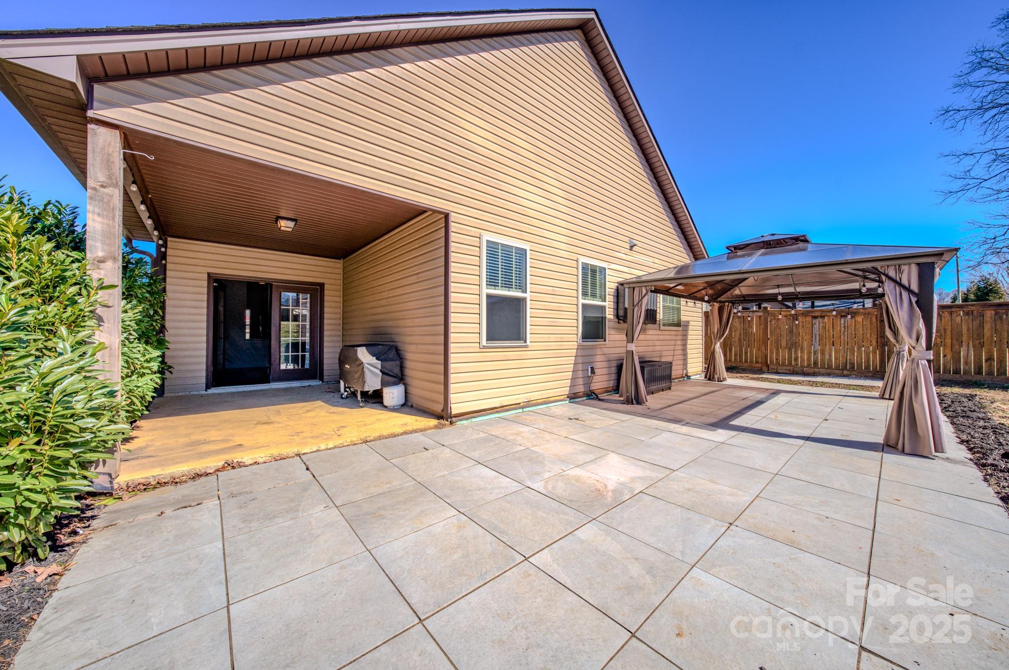 Oakley Cottages - Residential