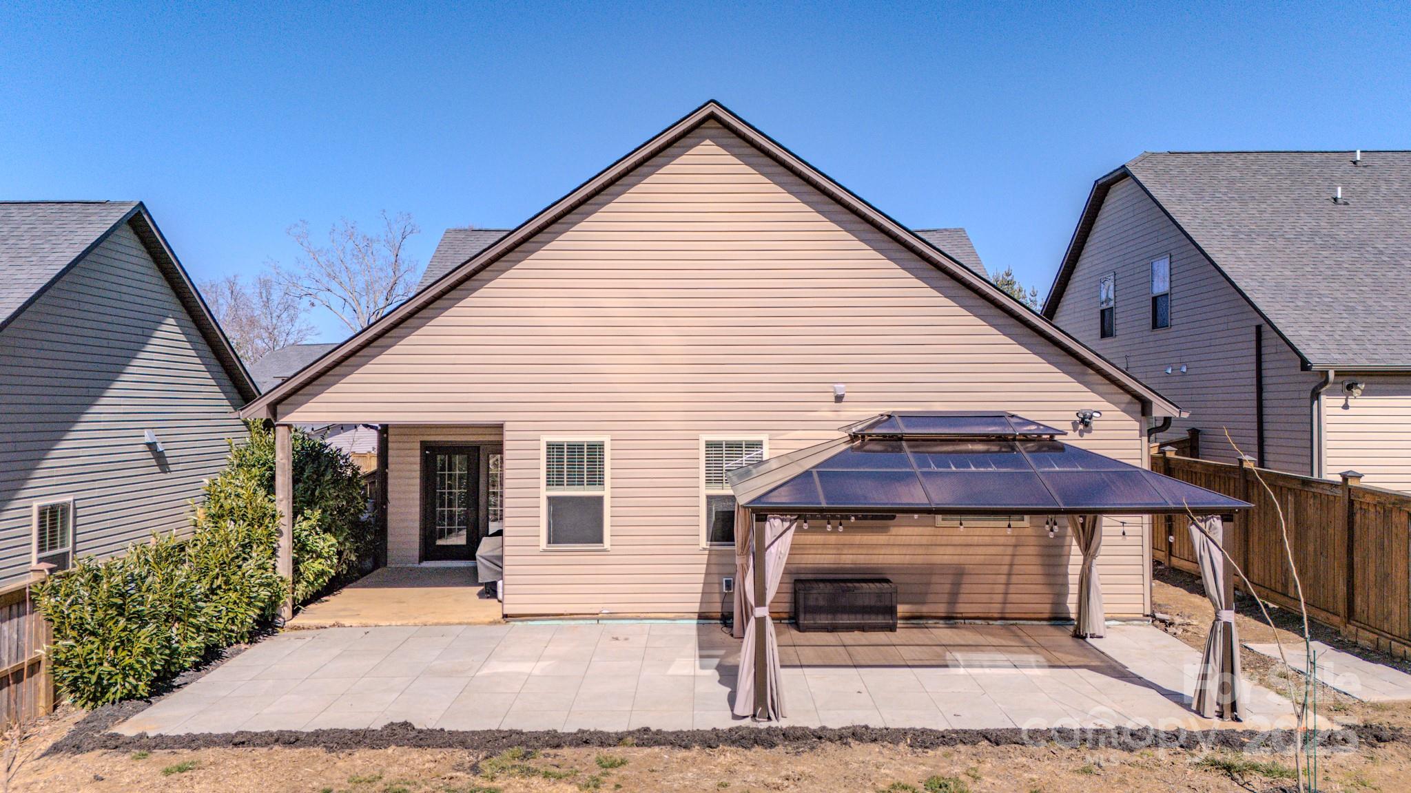 Oakley Cottages - Residential