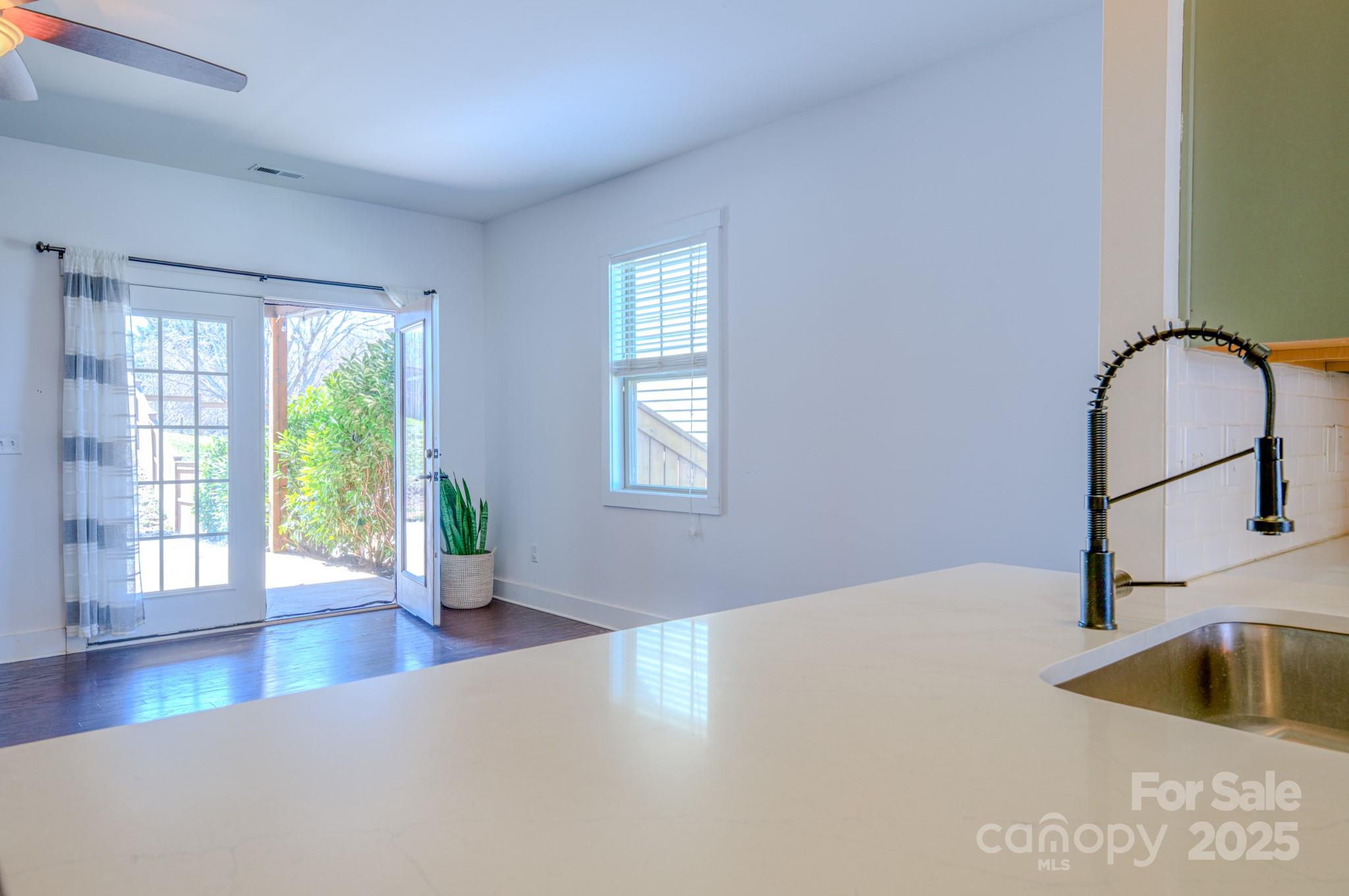 Oakley Cottages - Residential