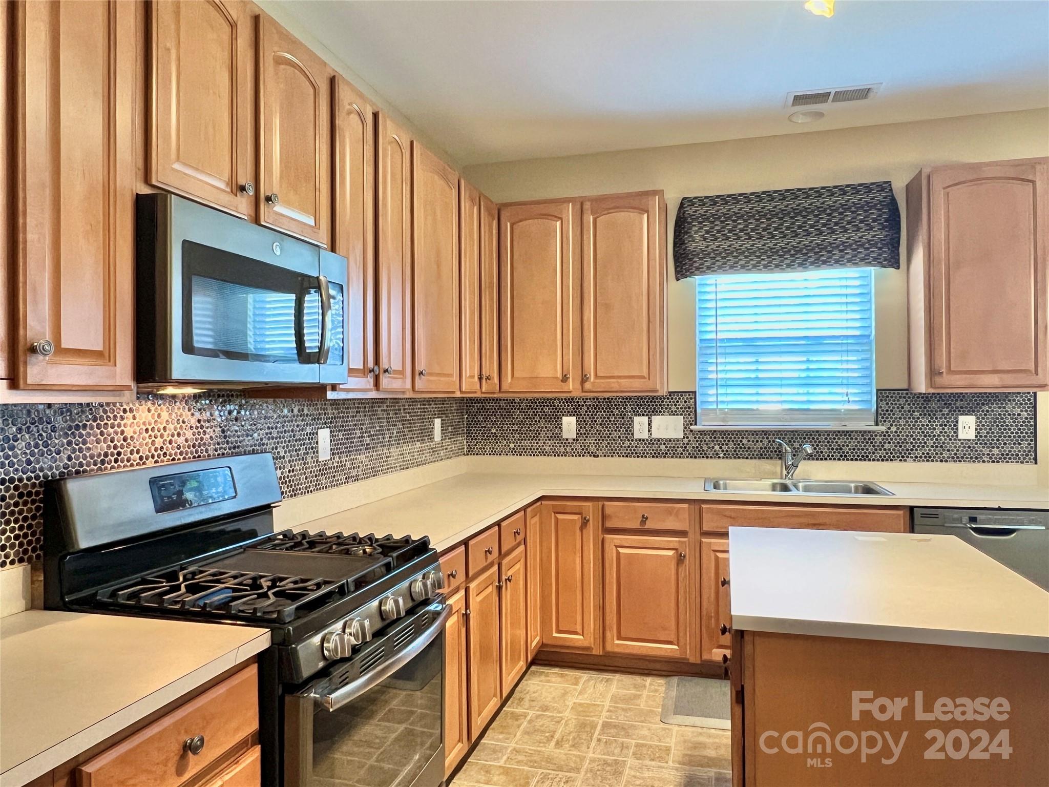 Crismark - Residential Lease