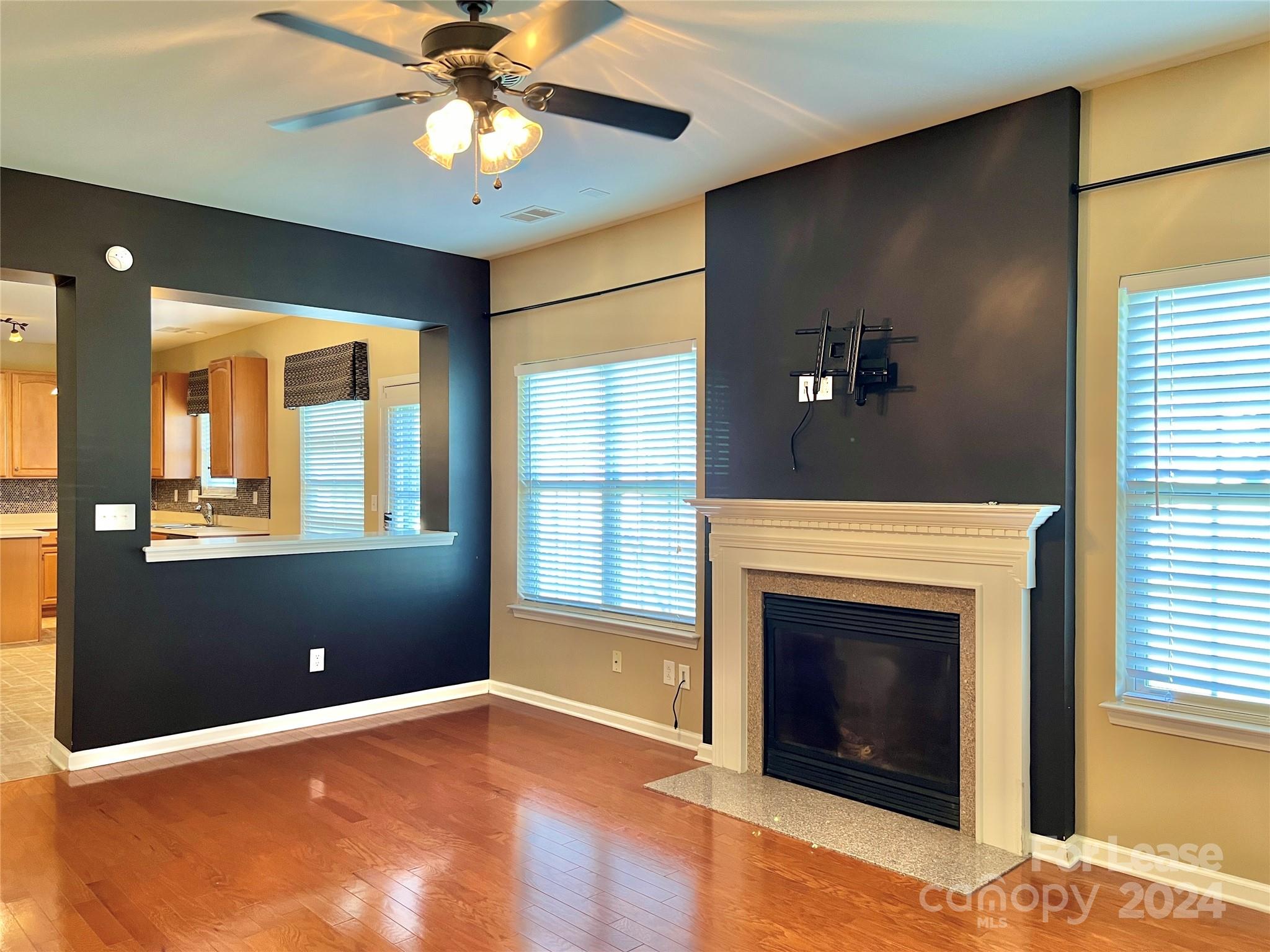 Crismark - Residential Lease