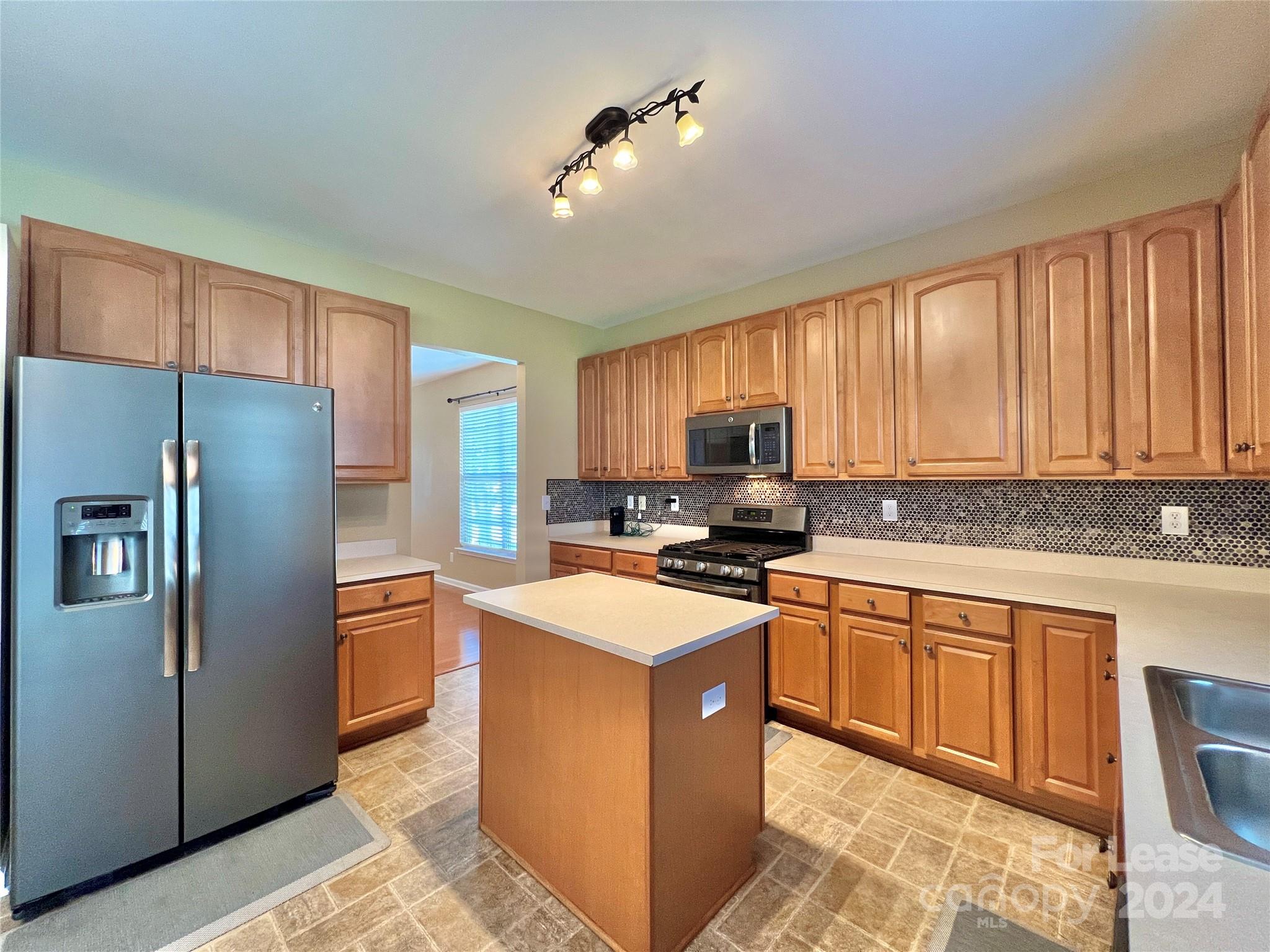 Crismark - Residential Lease