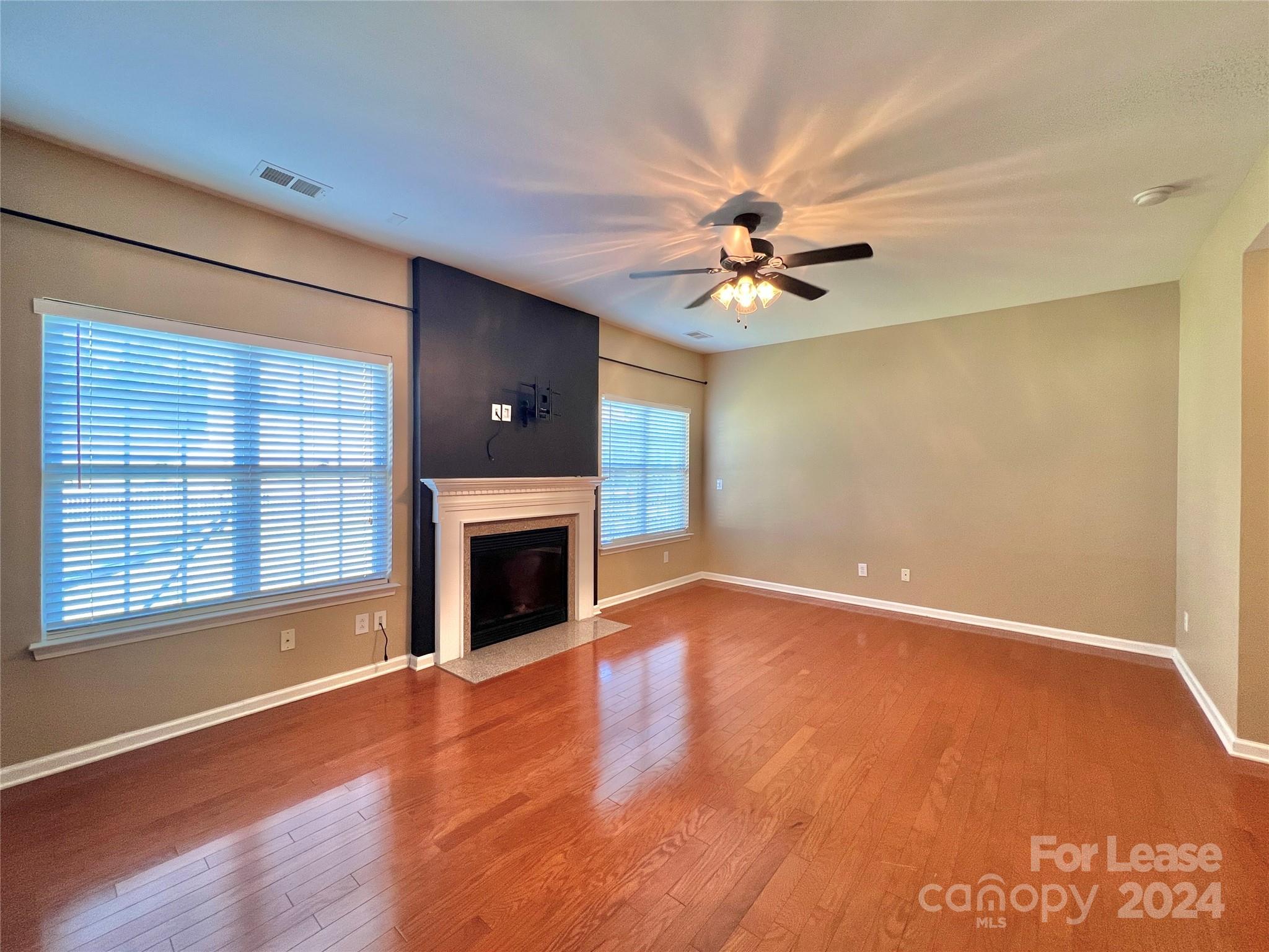 Crismark - Residential Lease