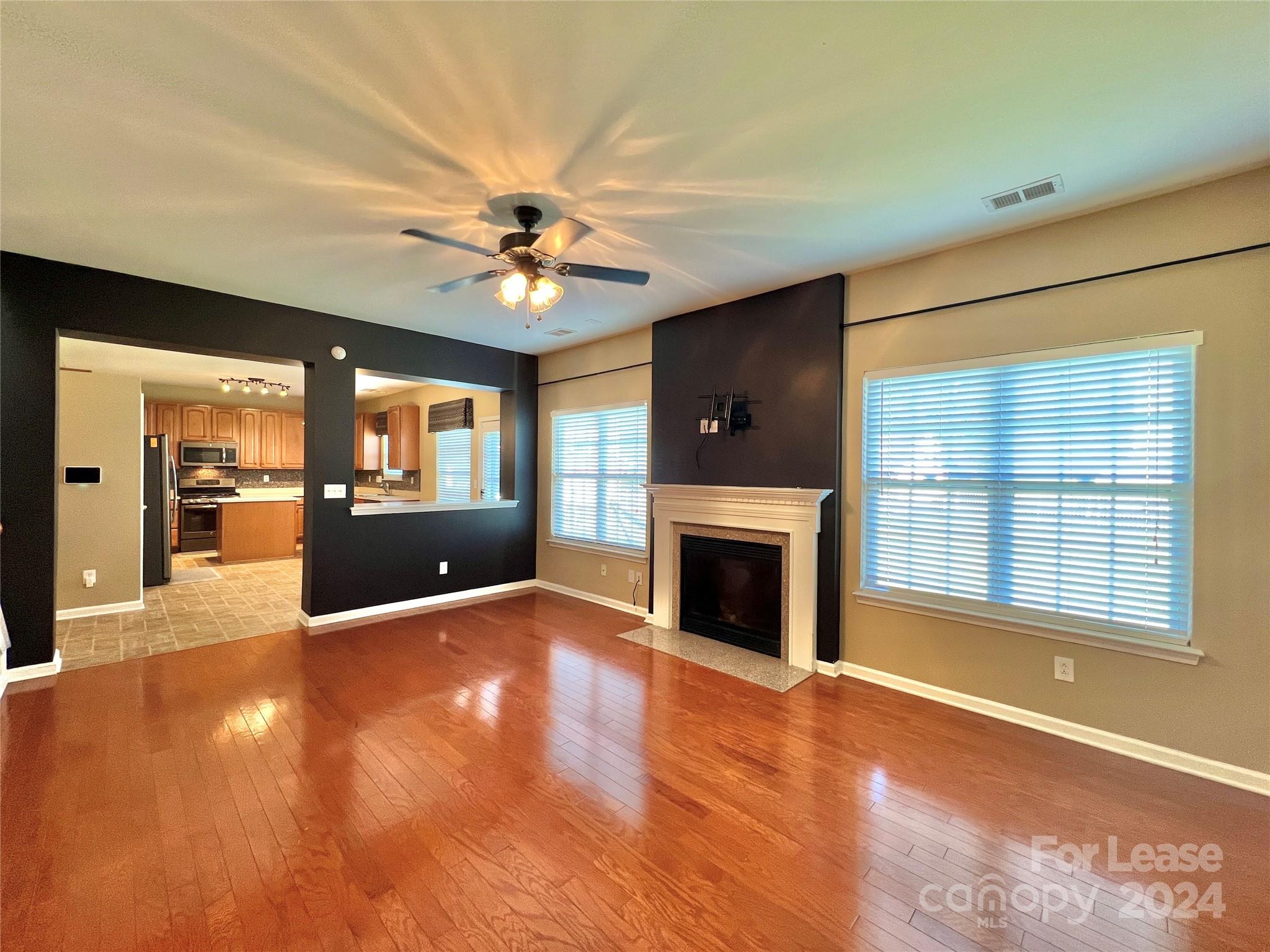 Crismark - Residential Lease