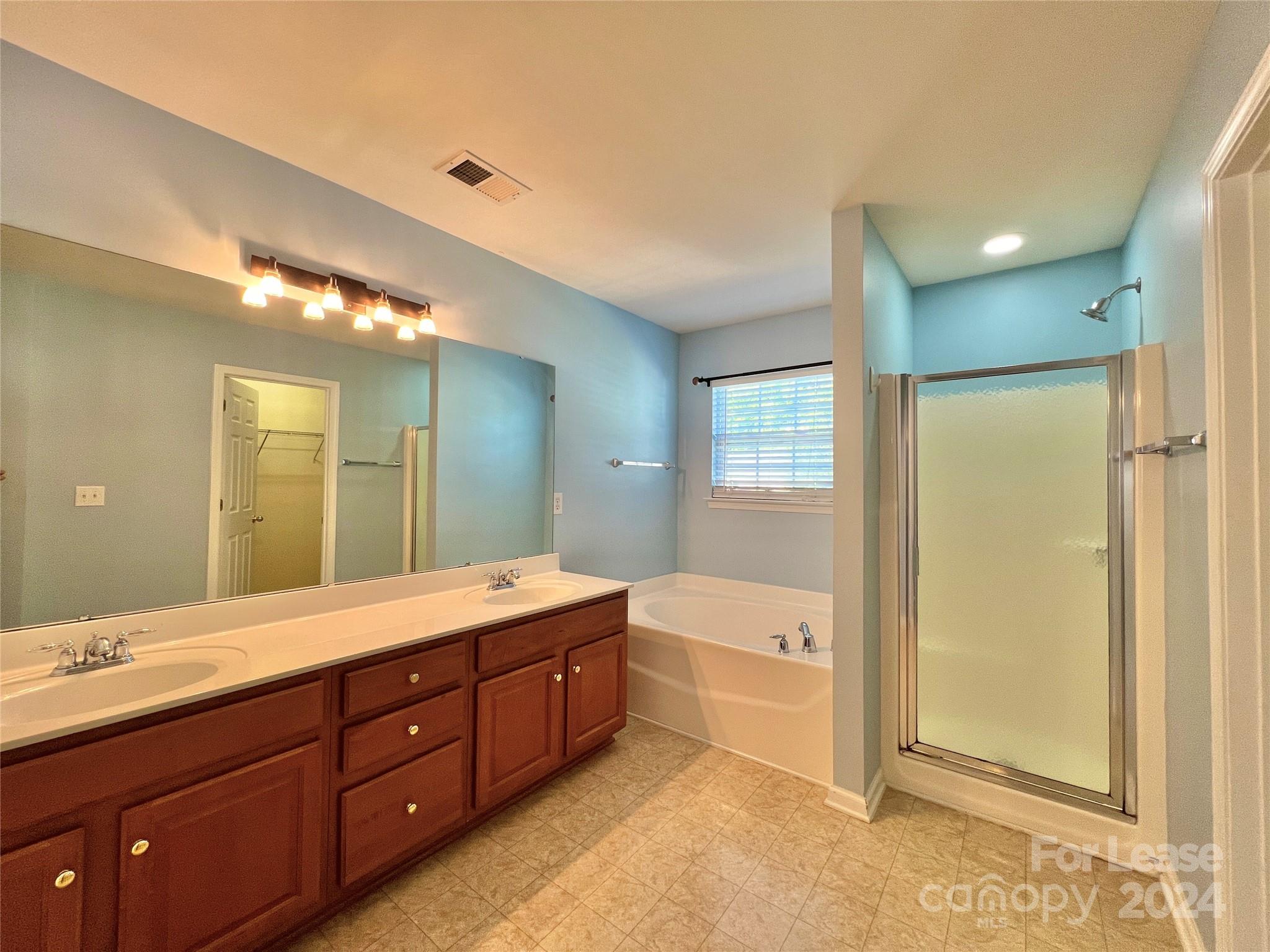 Crismark - Residential Lease