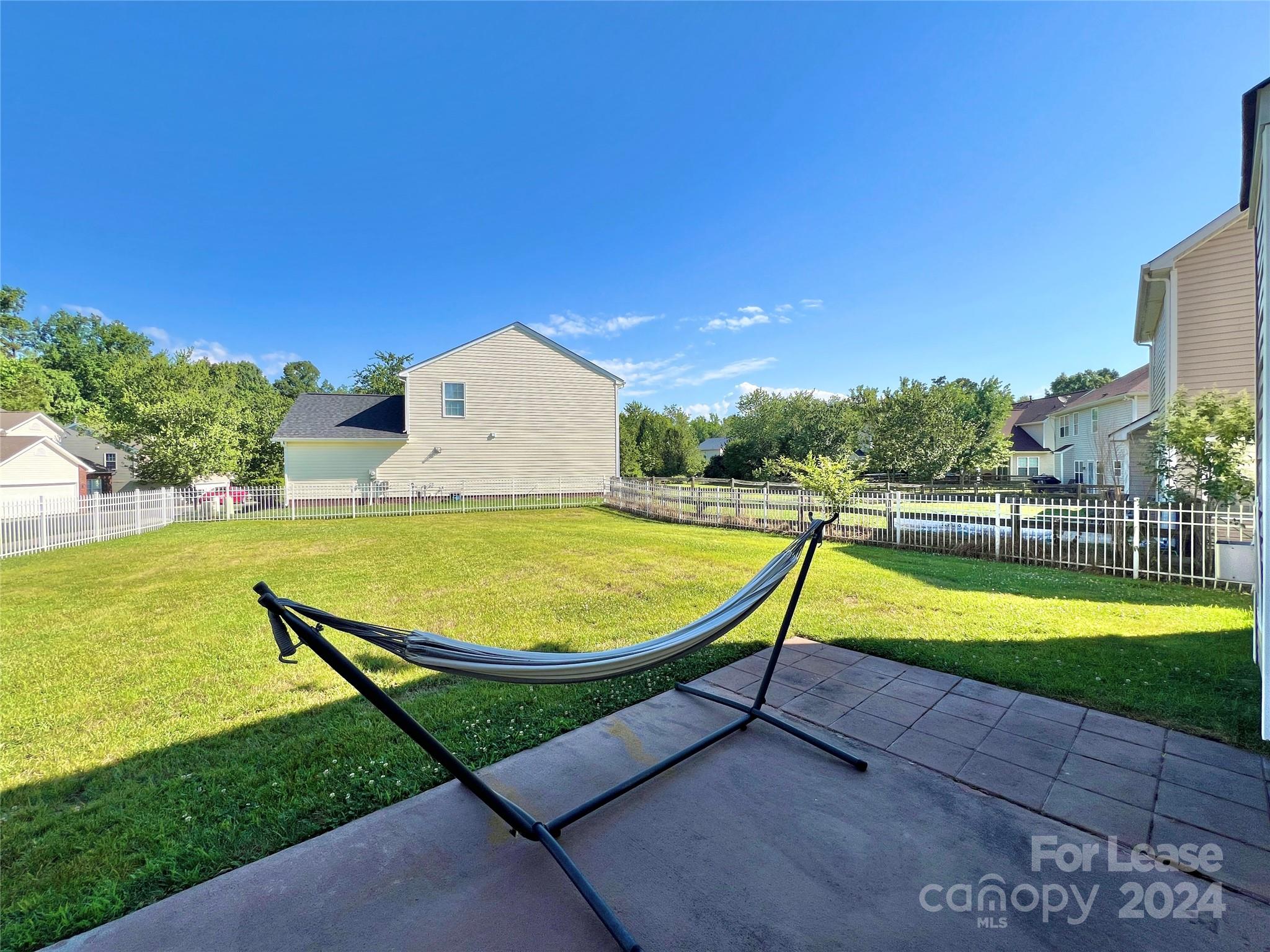 Crismark - Residential Lease