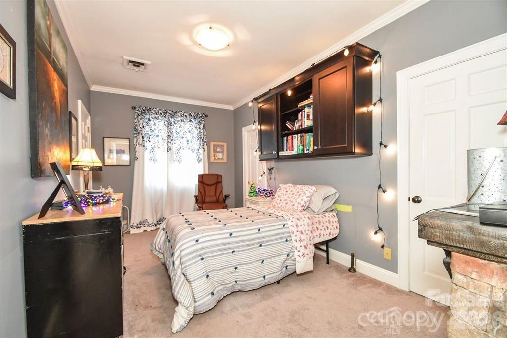 Forest Hills - Residential