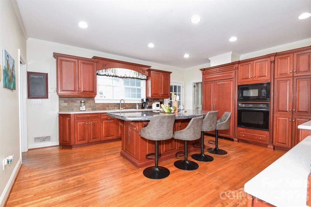 Forest Hills - Residential