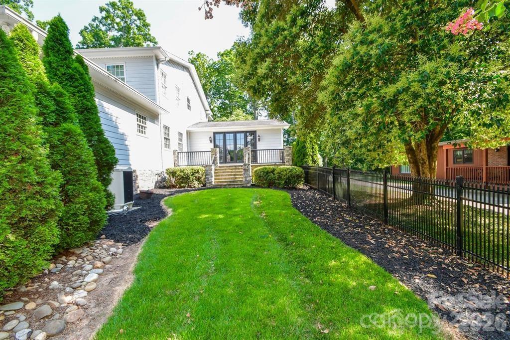 Forest Hills - Residential