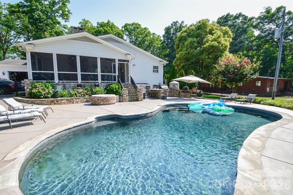 Forest Hills - Residential