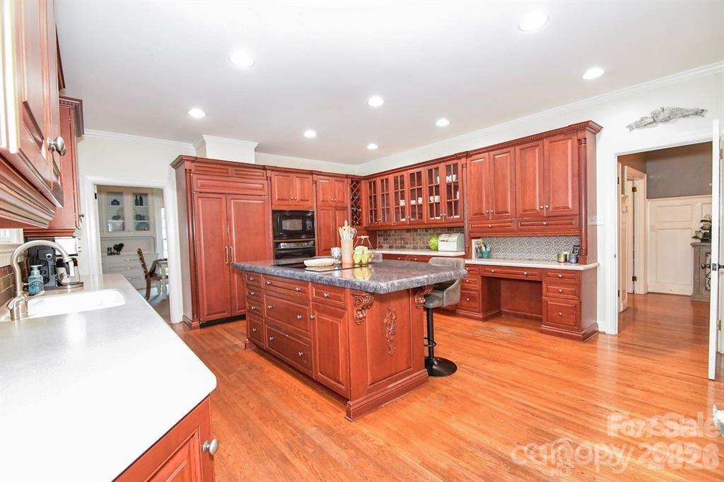 Forest Hills - Residential