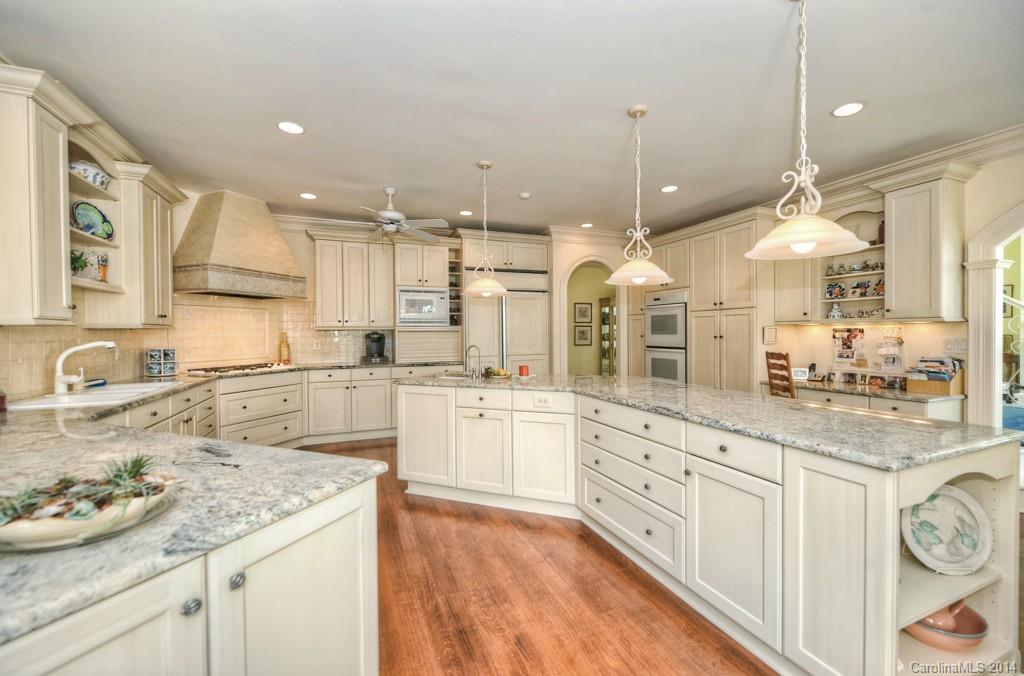 The Peninsula - Residential