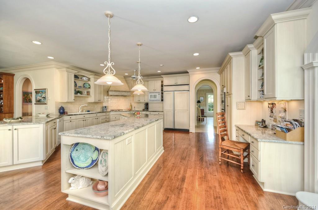 The Peninsula - Residential