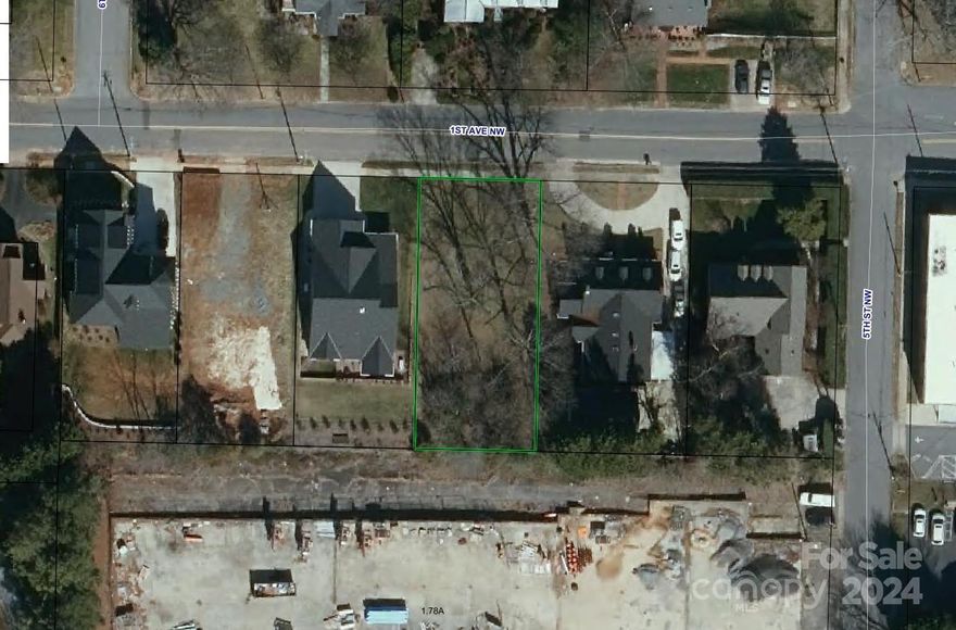 Discover the perfect opportunity to build your dream home on this beautiful lot in one of Hickory’s most sought-after areas! Situated just minutes from downtown, this prime location offers the ideal blend of convenience and charm. Enjoy easy access to local shops, restaurants, parks, and entertainment while being tucked away in a peaceful, established community.