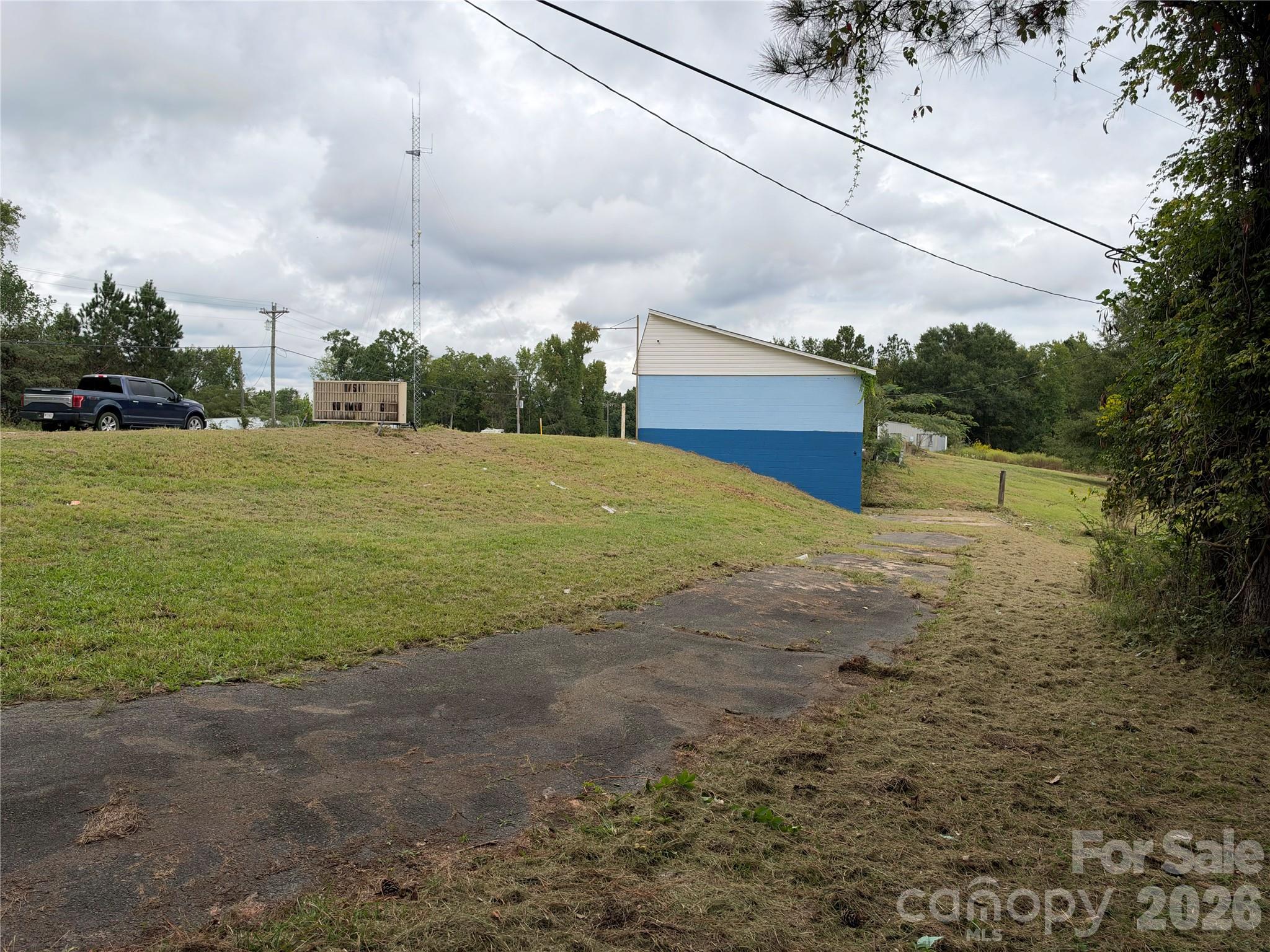 3265 Ridgeway Road