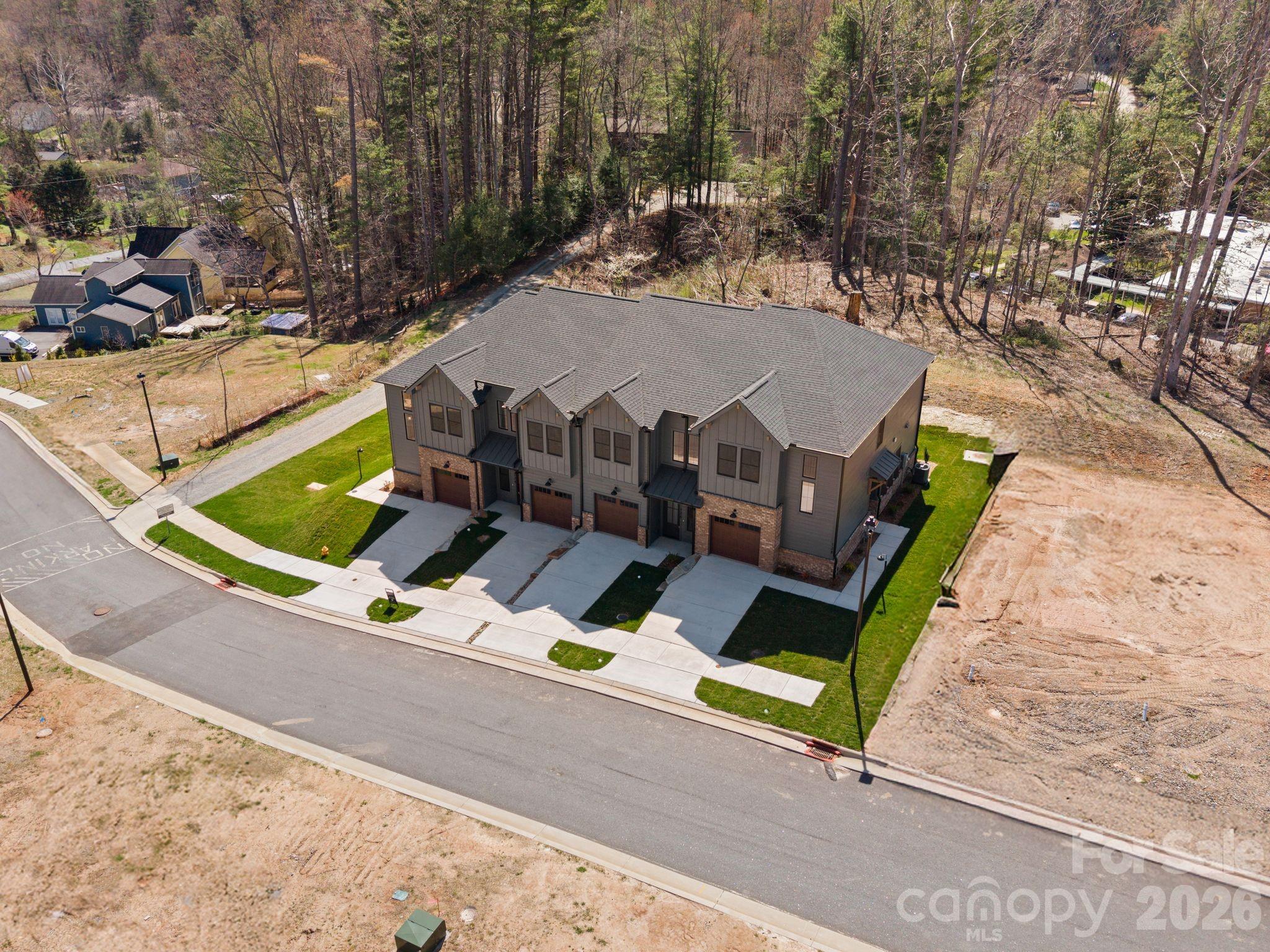 Villas at Pinecroft - Residential