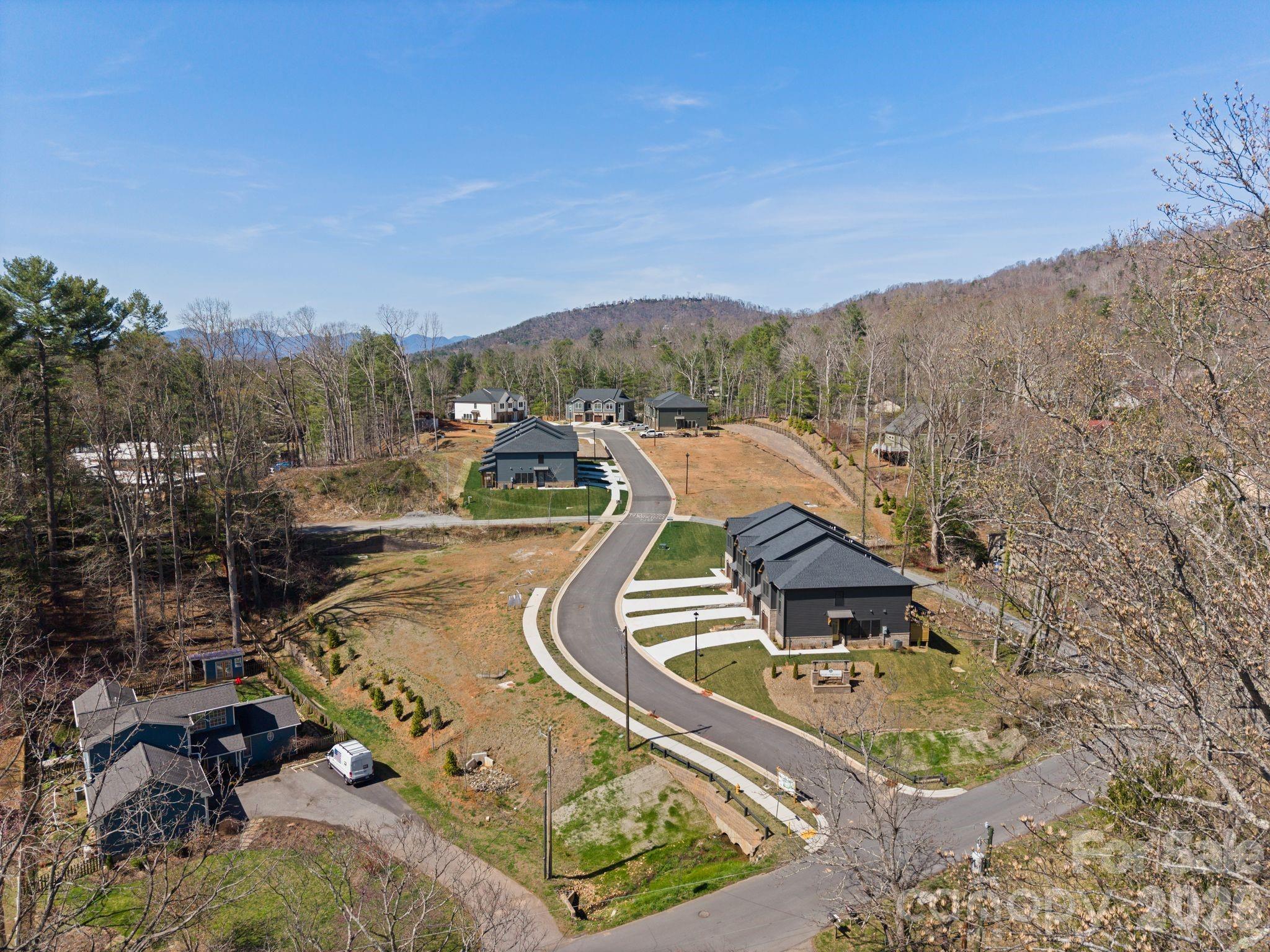 Villas at Pinecroft - Residential