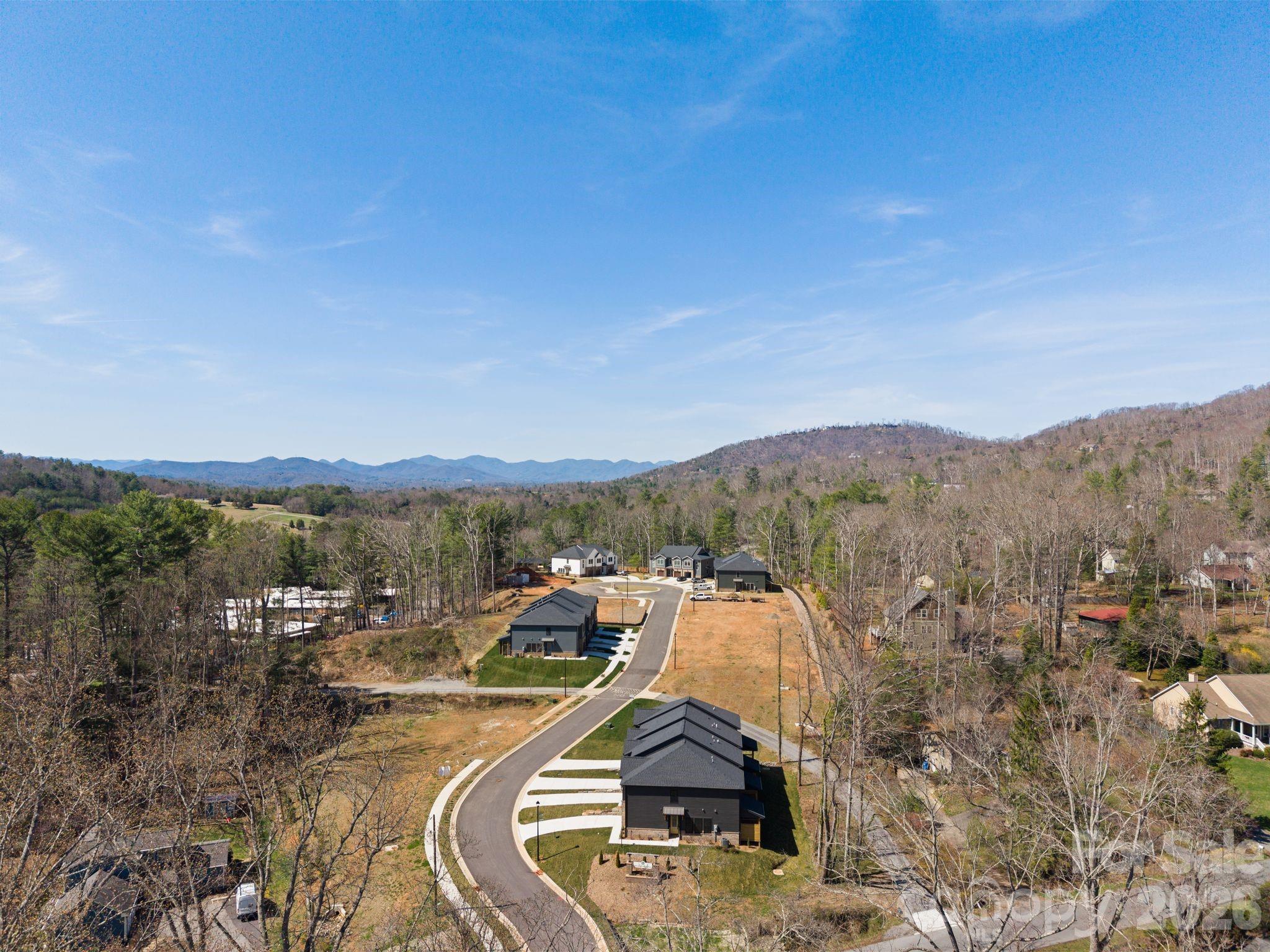 Villas at Pinecroft - Residential