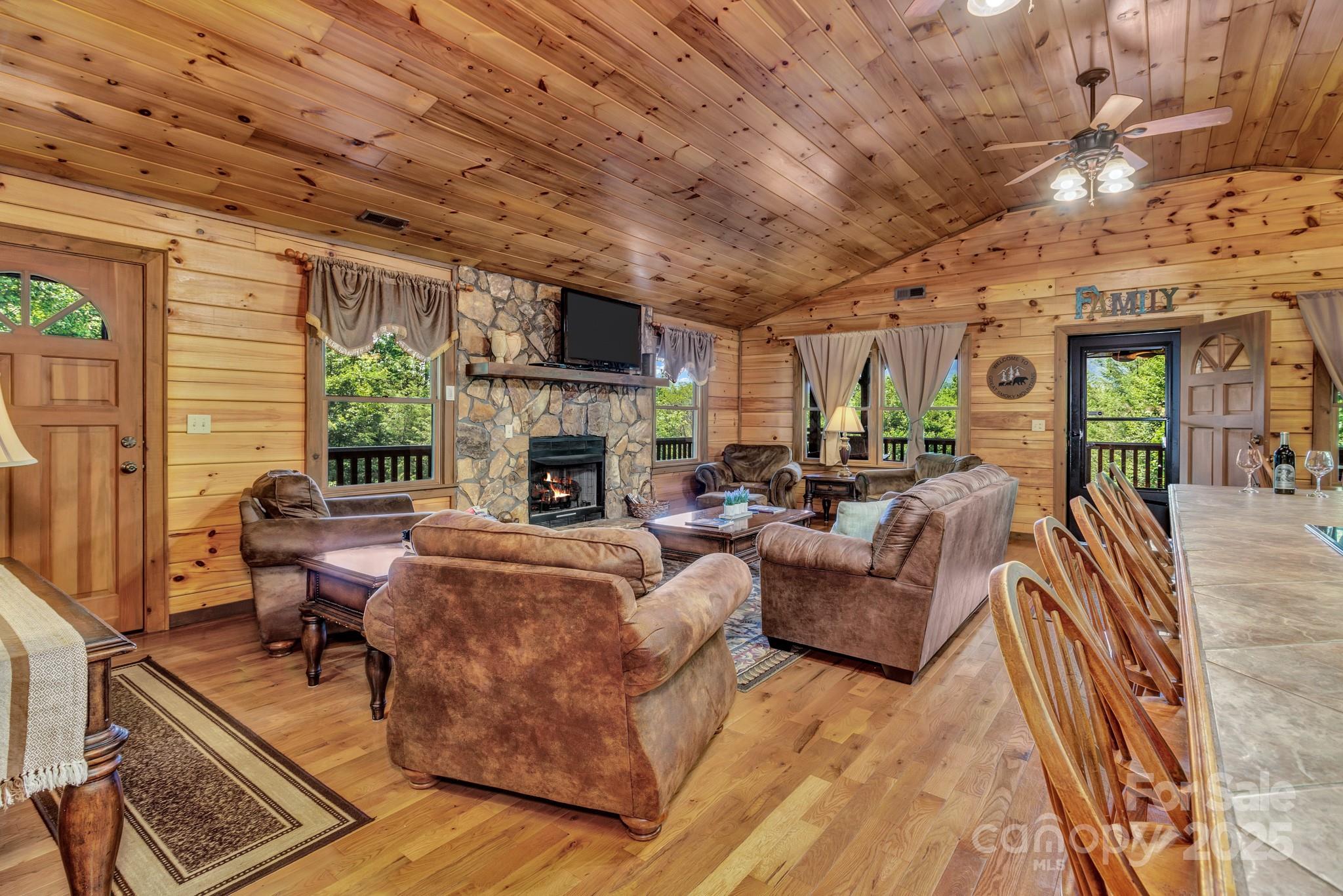 264 Moonbeam Lane