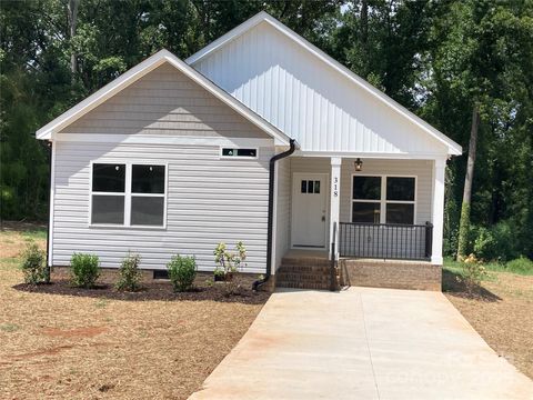 Photo of 318 Davis Park Road, Gastonia, NC 28052 (MLS # 4287400)