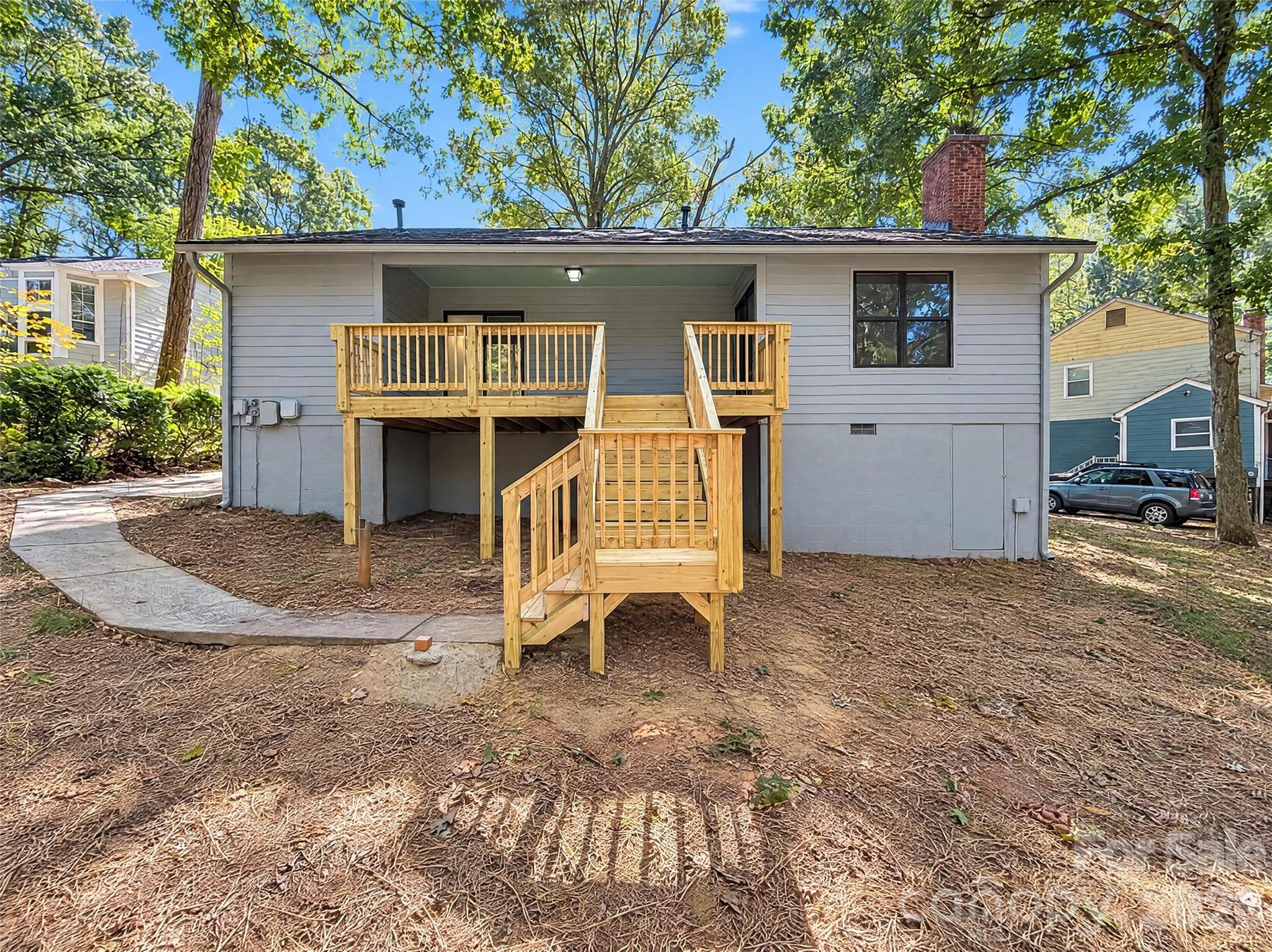 10005 Santa Fe Lane